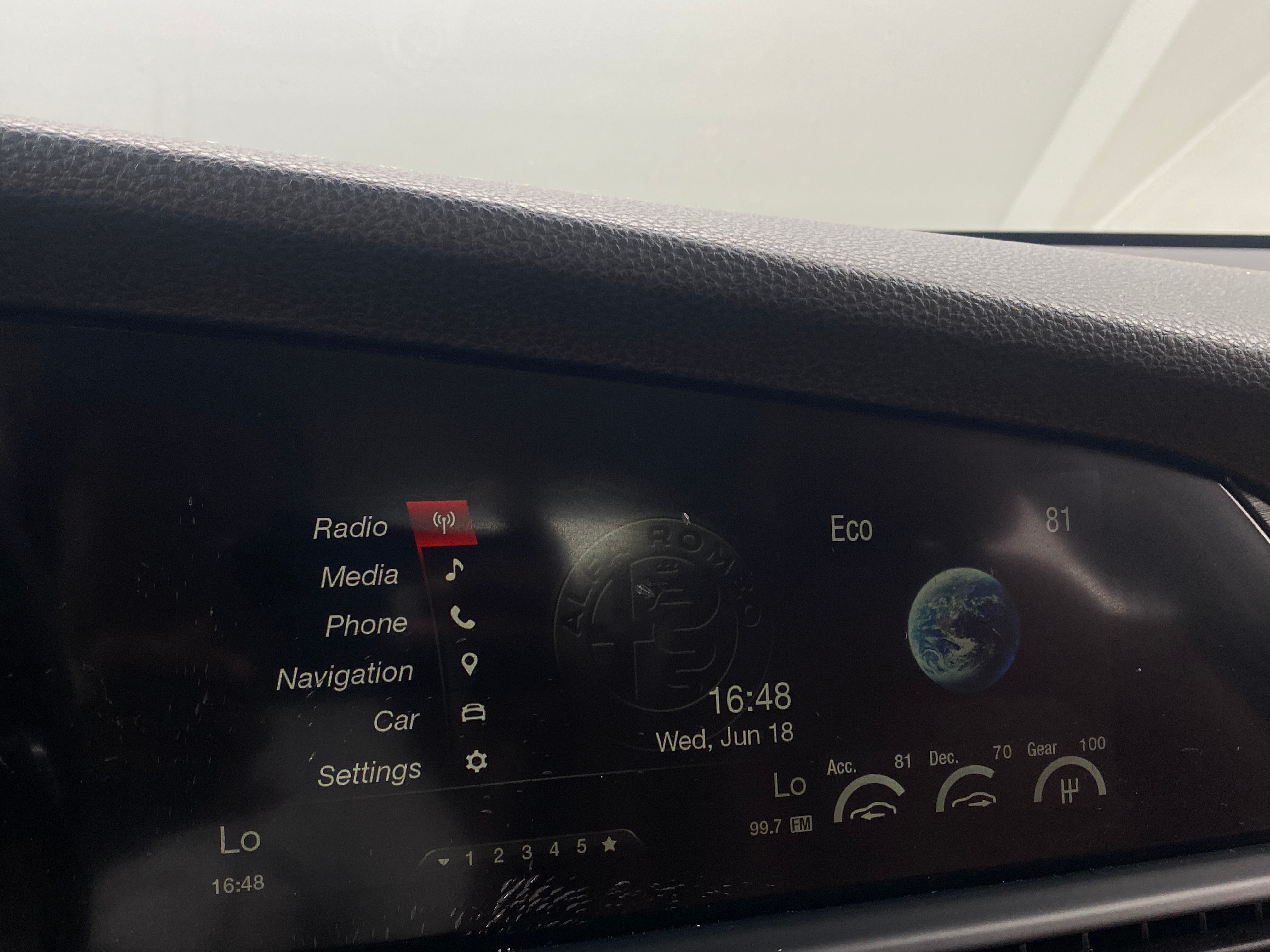 2017 Alfa Romeo Giulia Base 3