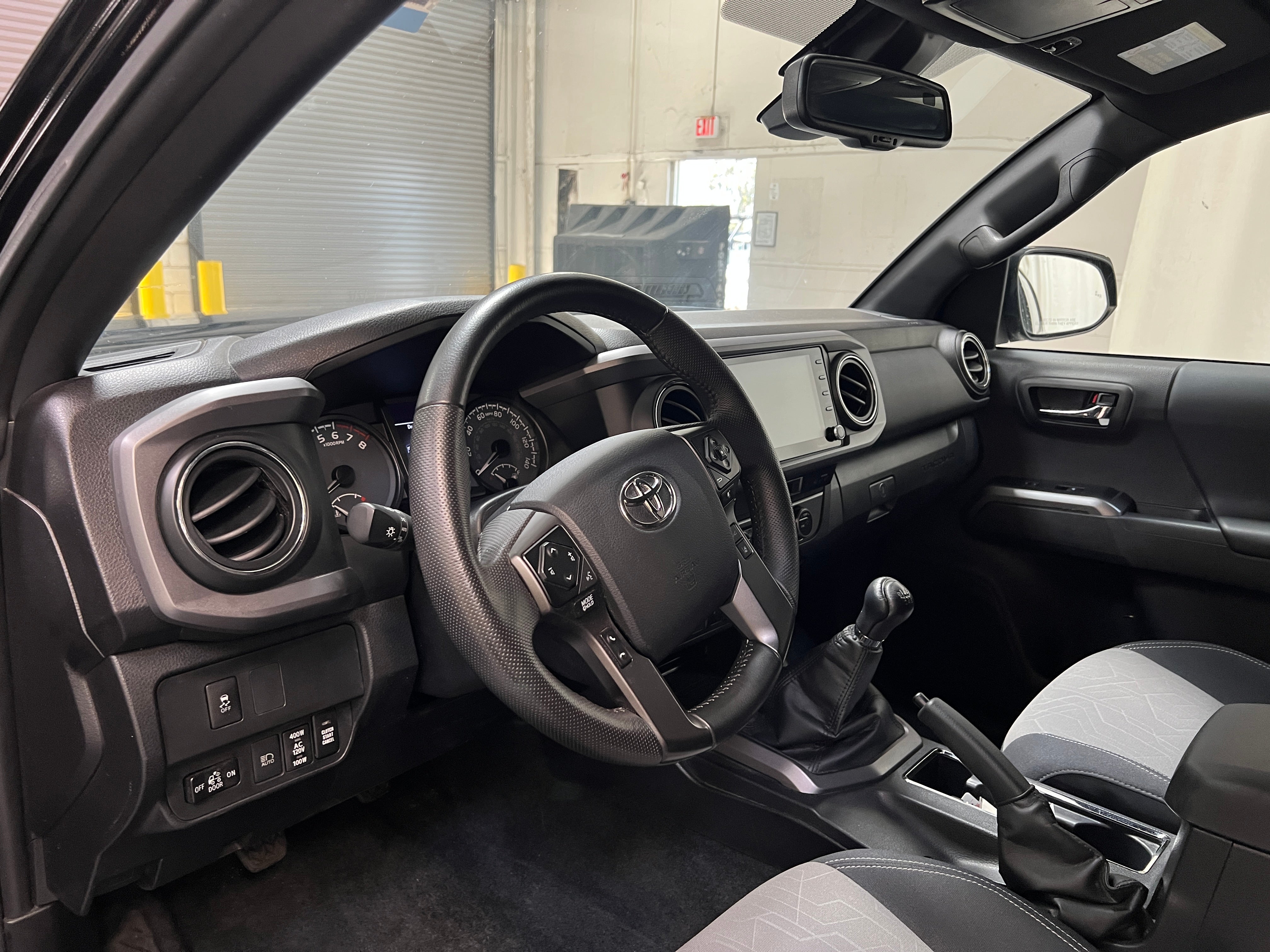 2023 Toyota Tacoma TRD Off-Road 3
