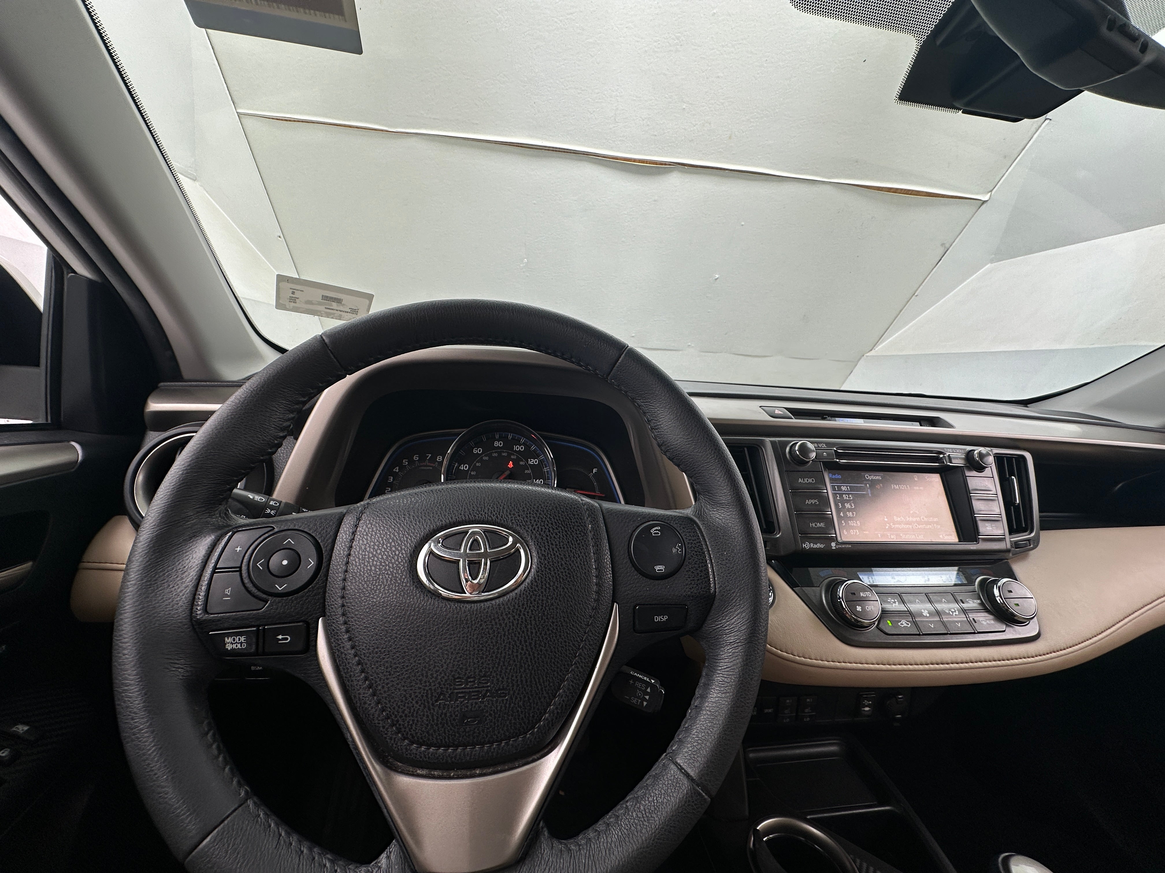 Thumbnail: 2015 Toyota RAV4 - 2