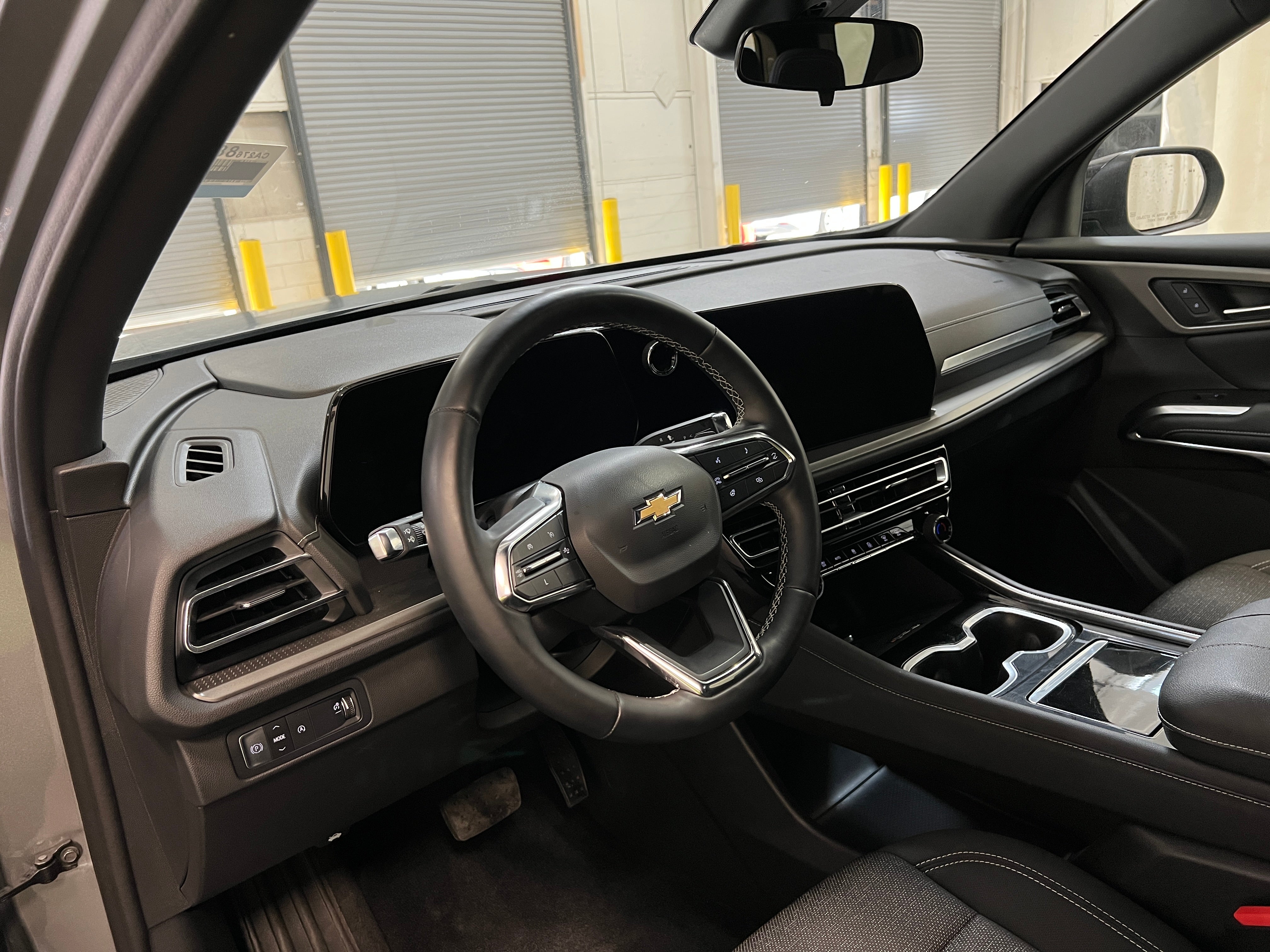 Thumbnail: 2024 Chevrolet Traverse - 3