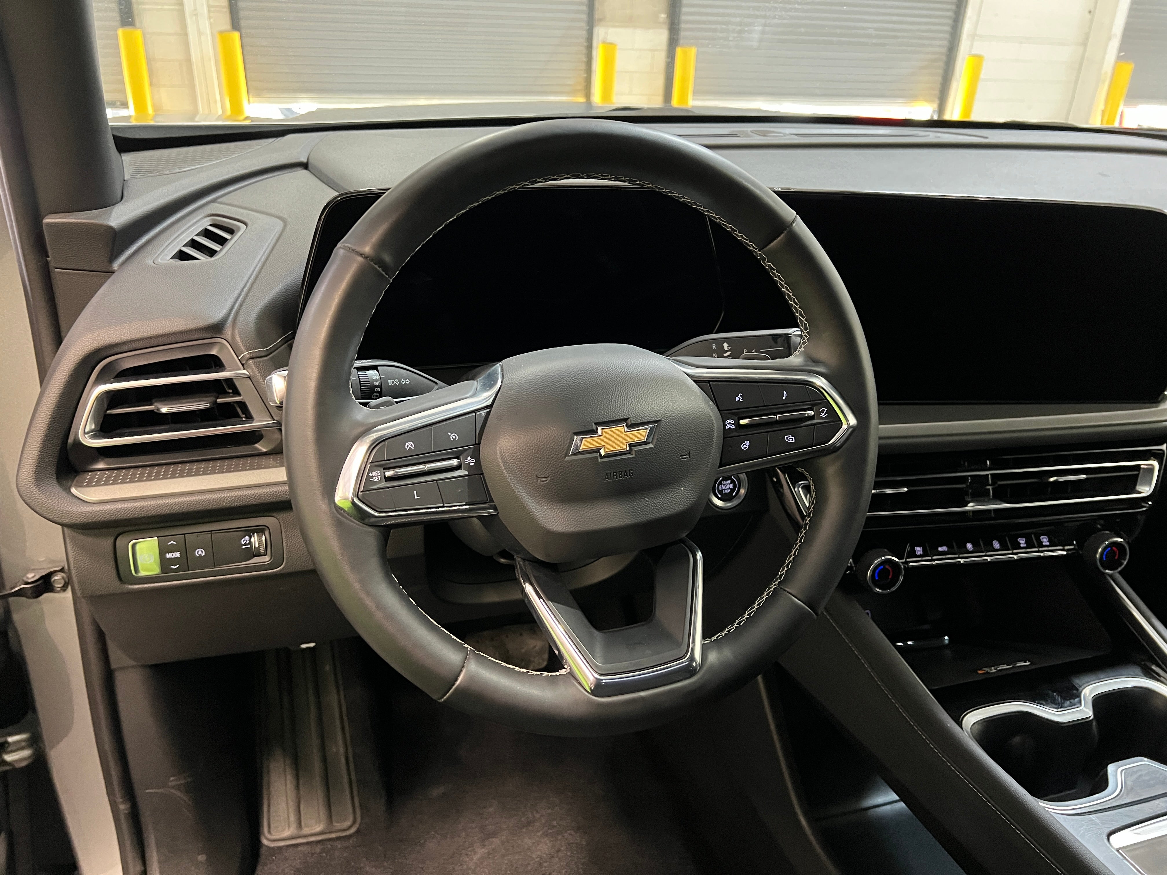 Thumbnail: 2024 Chevrolet Traverse - 5
