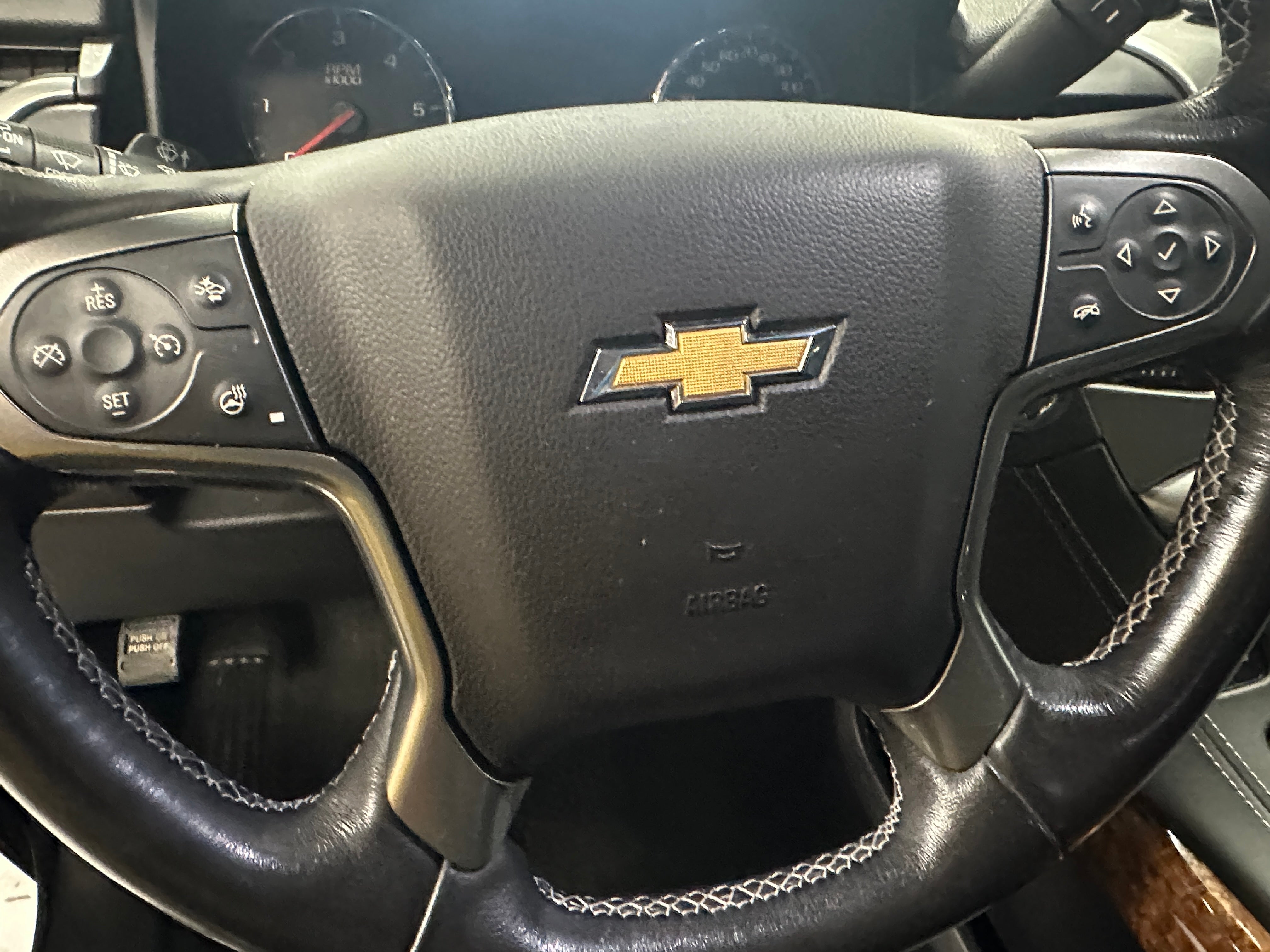 Thumbnail: 2018 Chevrolet Suburban - 4