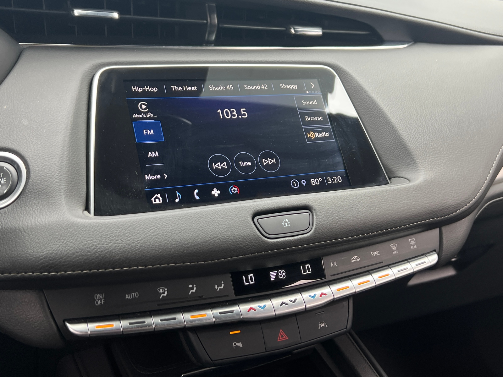 Thumbnail: 2023 Cadillac XT4 - 3
