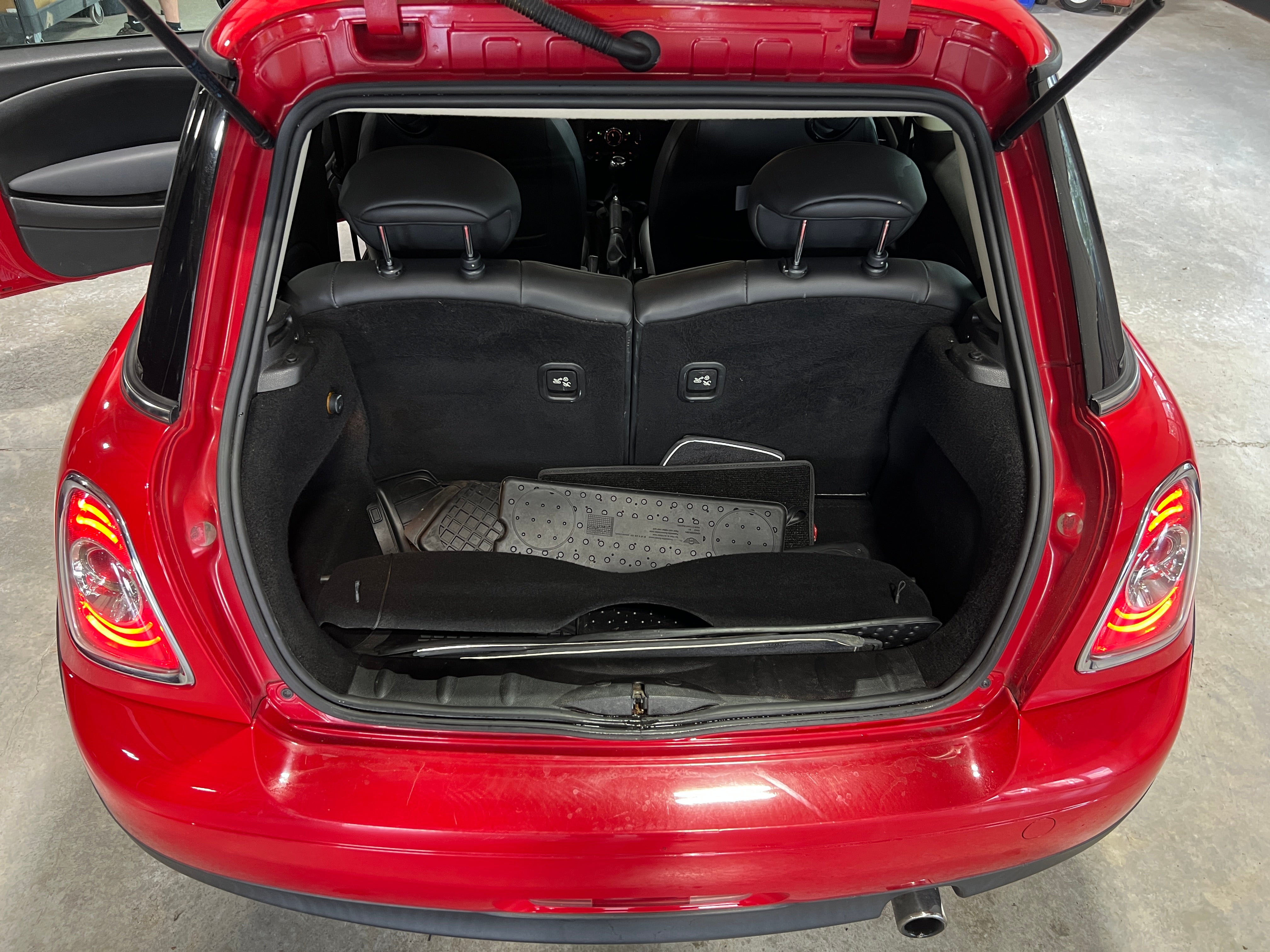 2012 MINI Cooper Hardtop  6
