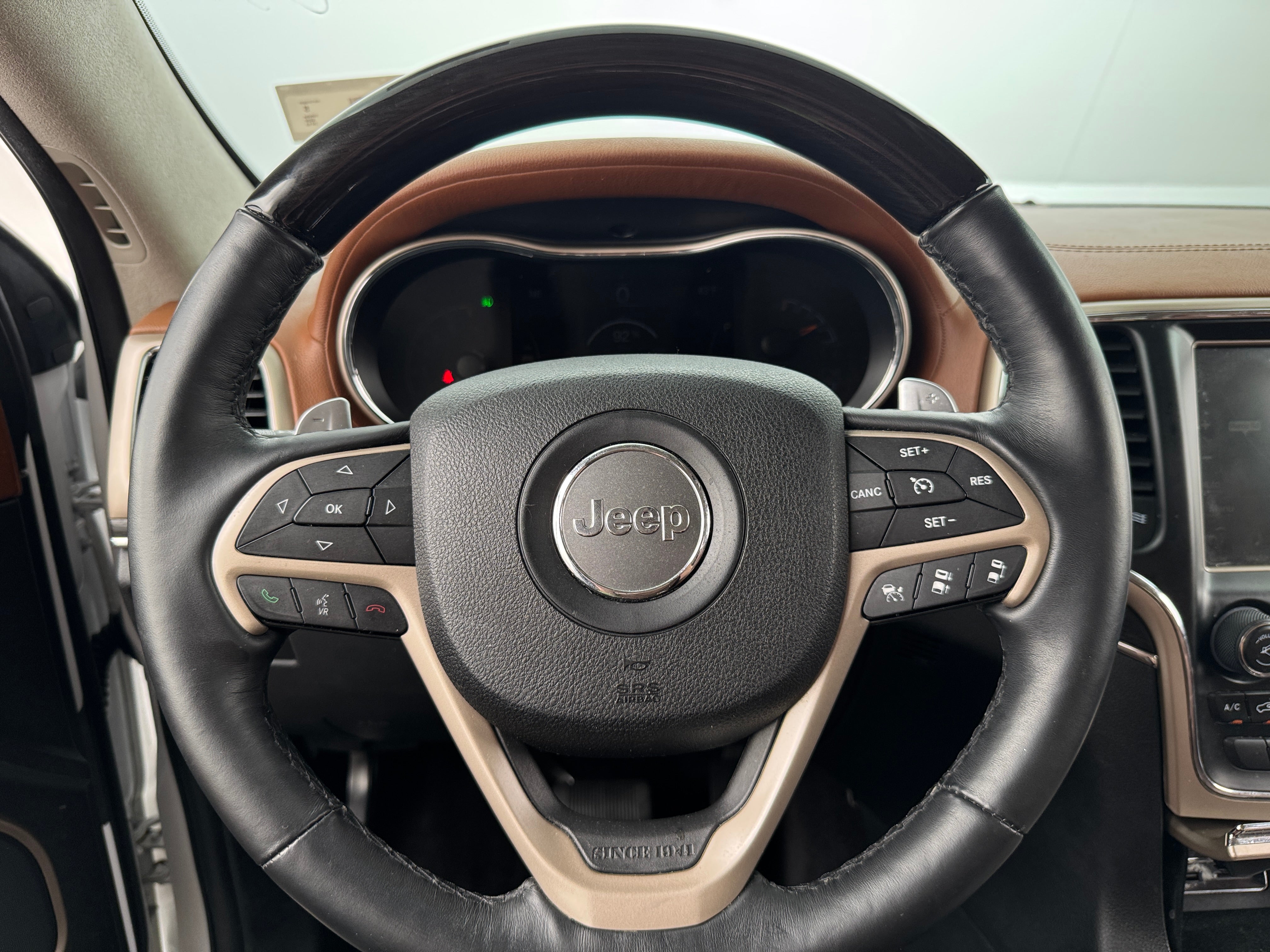 2016 Jeep Grand Cherokee Summit 4