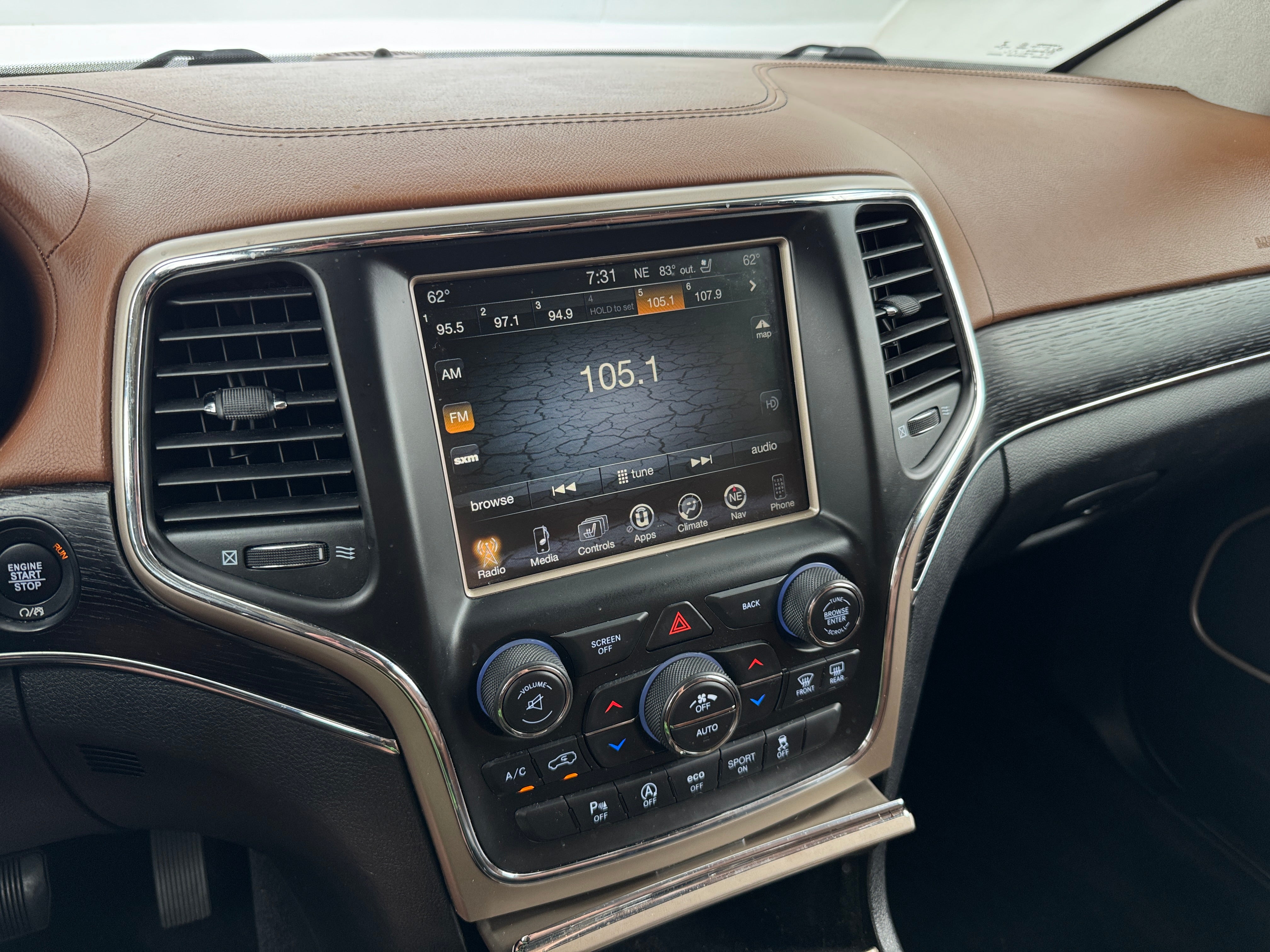 2016 Jeep Grand Cherokee Summit 3