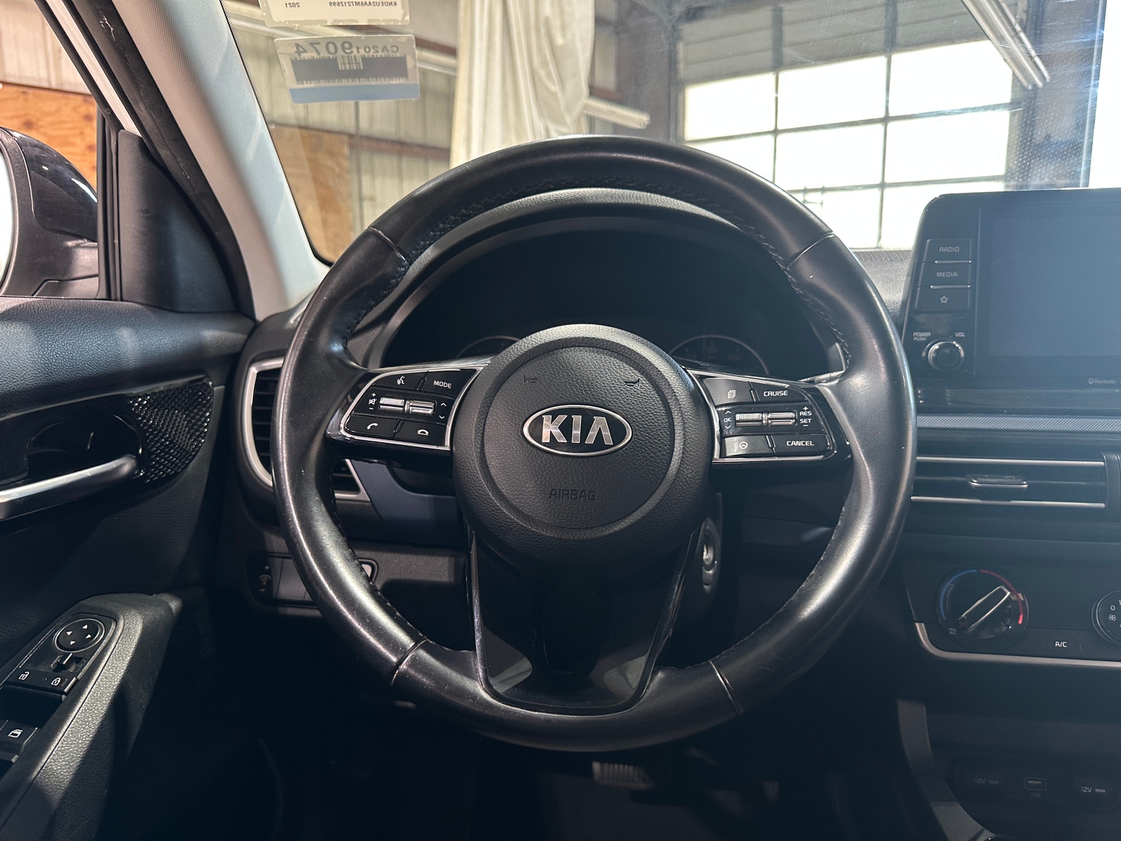 Thumbnail: 2021 Kia Seltos - 4