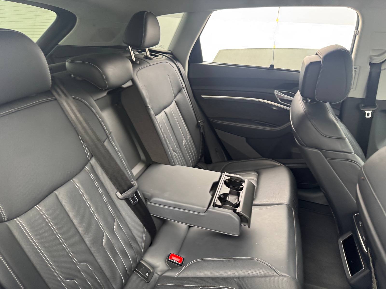 Thumbnail: 2019 Audi e-tron - 5