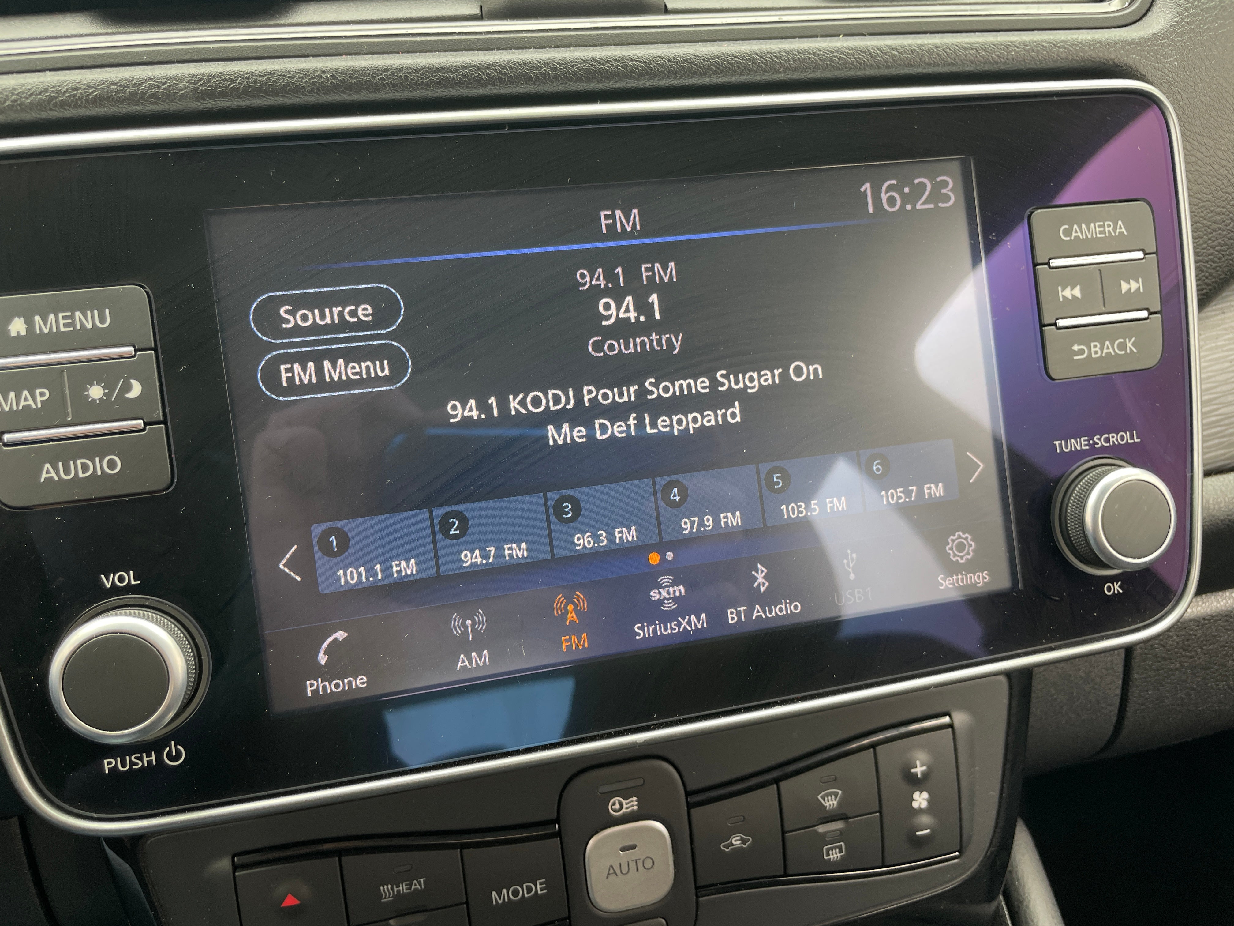 Thumbnail: 2024 Nissan Leaf - 4