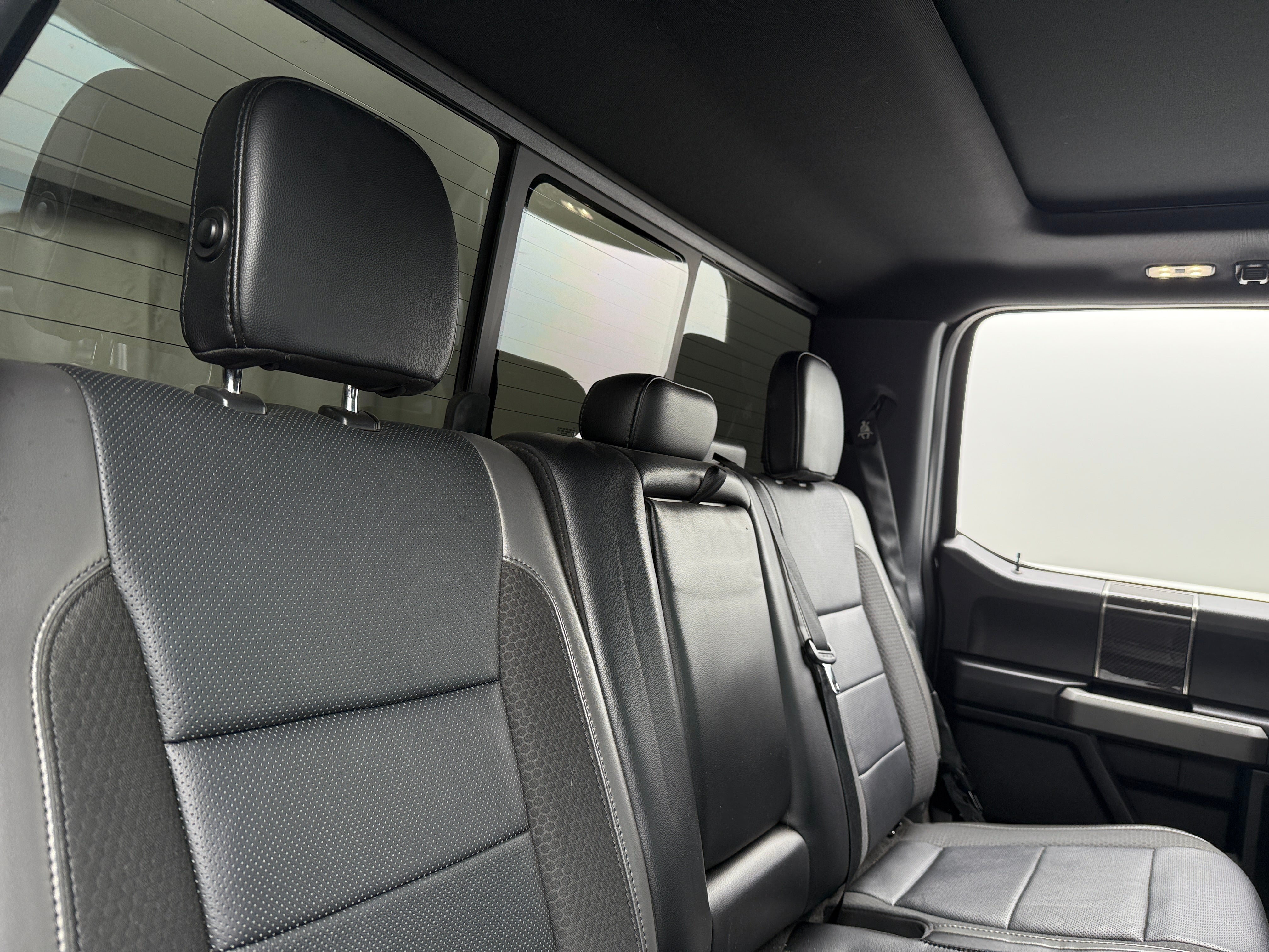 Thumbnail: 2019 Ford Econoline - 6