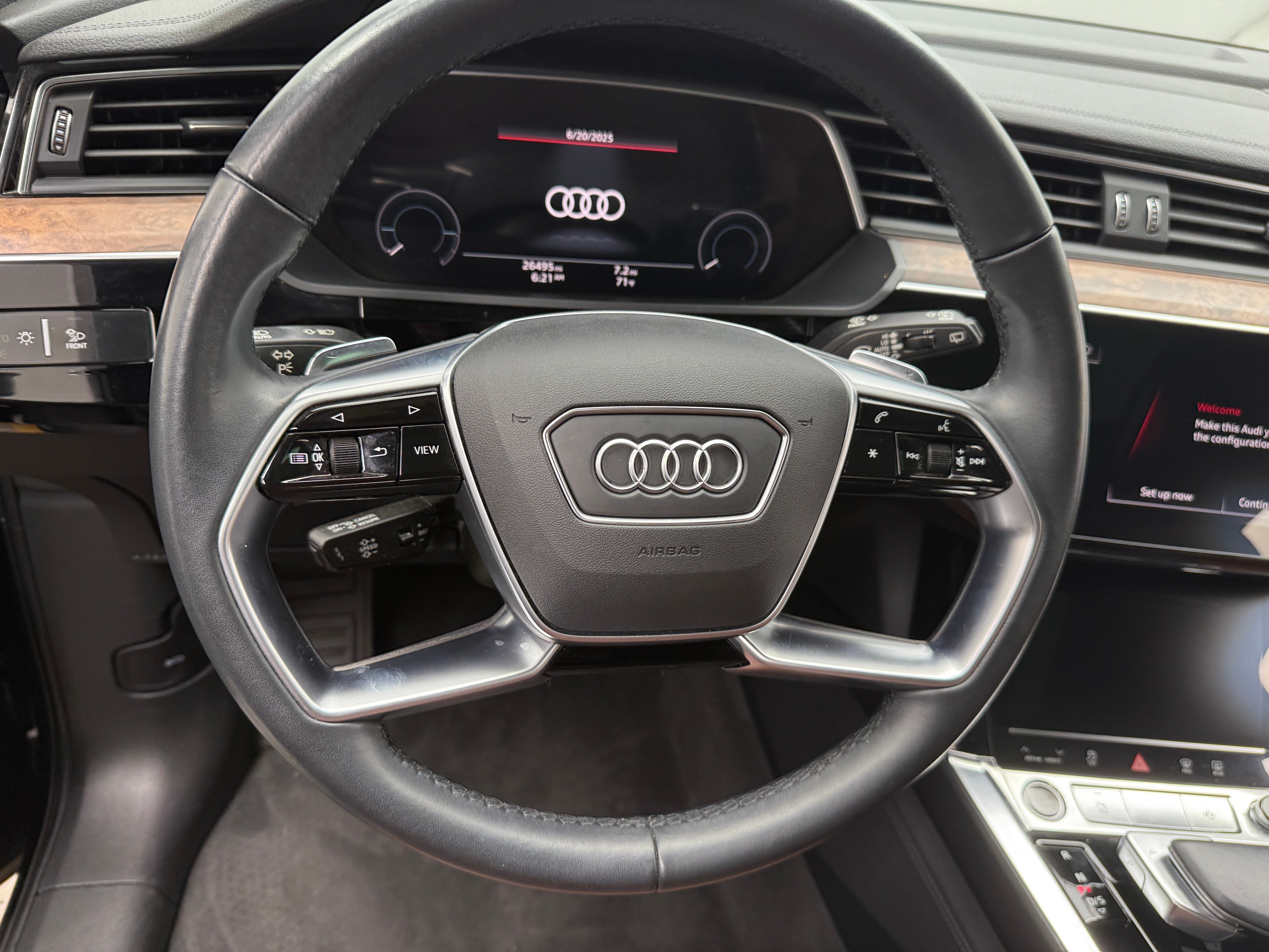 Thumbnail: 2022 Audi e-tron - 4