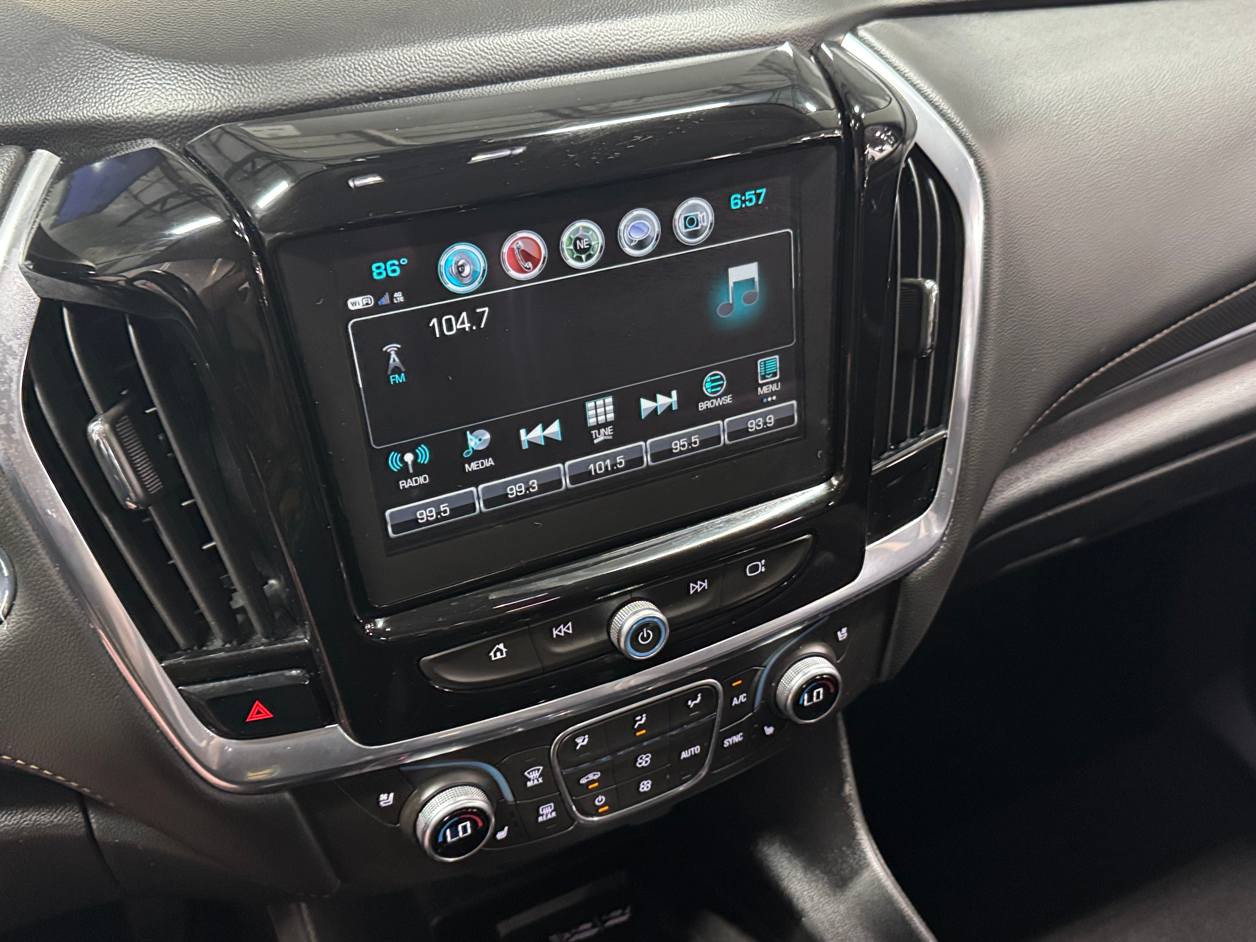Thumbnail: 2018 Chevrolet Traverse - 3