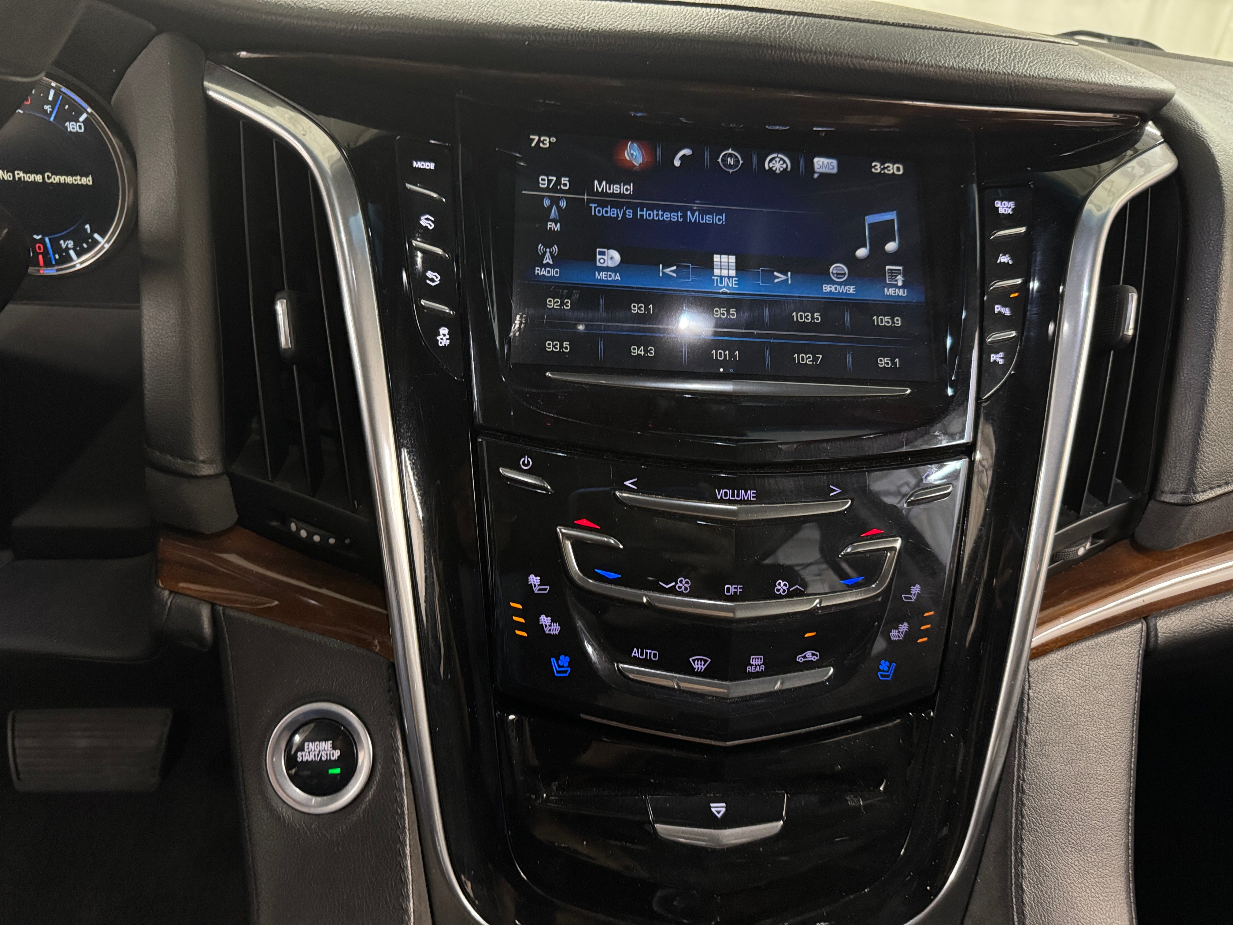 Thumbnail: 2018 Cadillac Escalade - 3