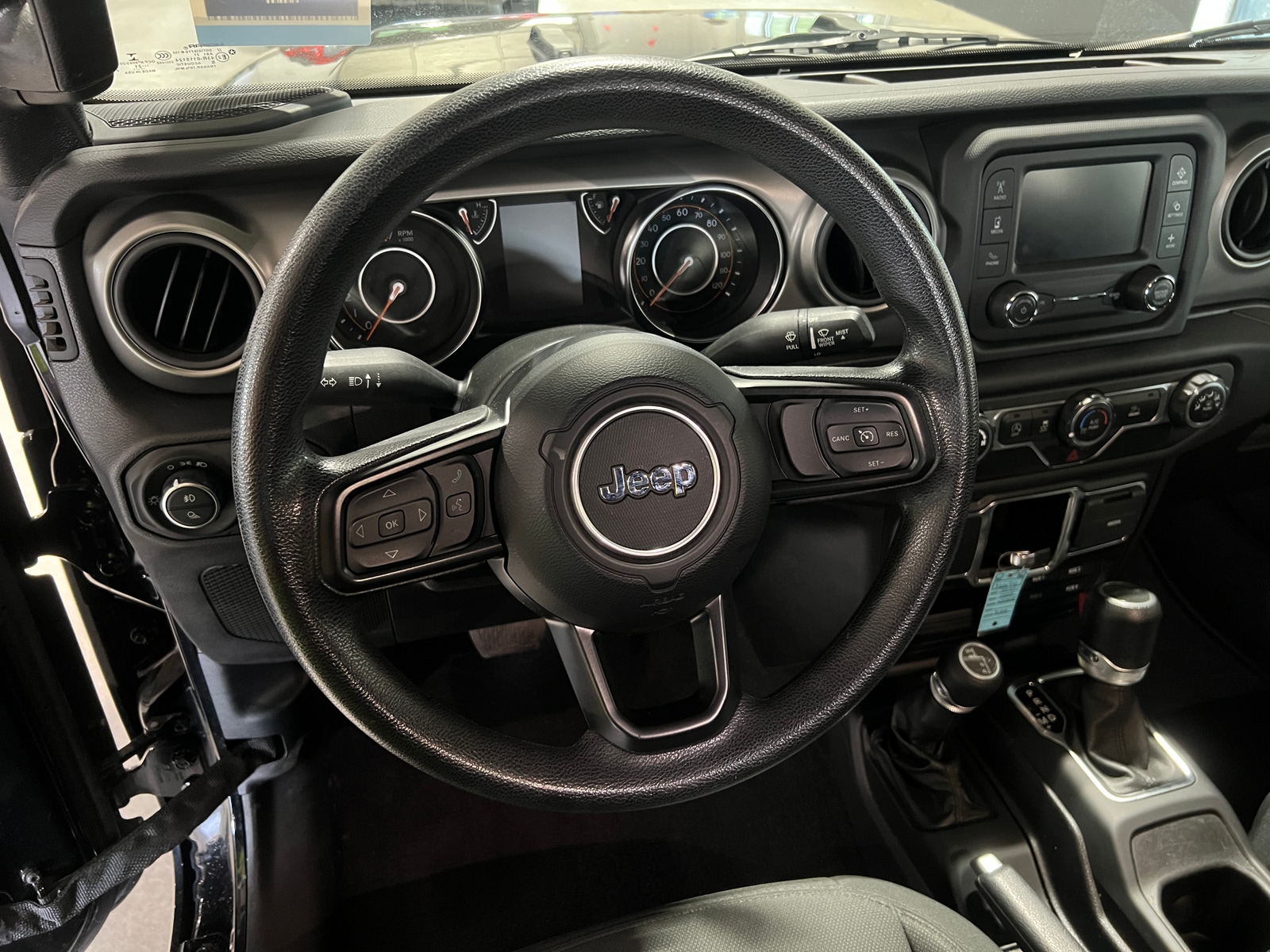 Thumbnail: 2021 Jeep Gladiator - 5