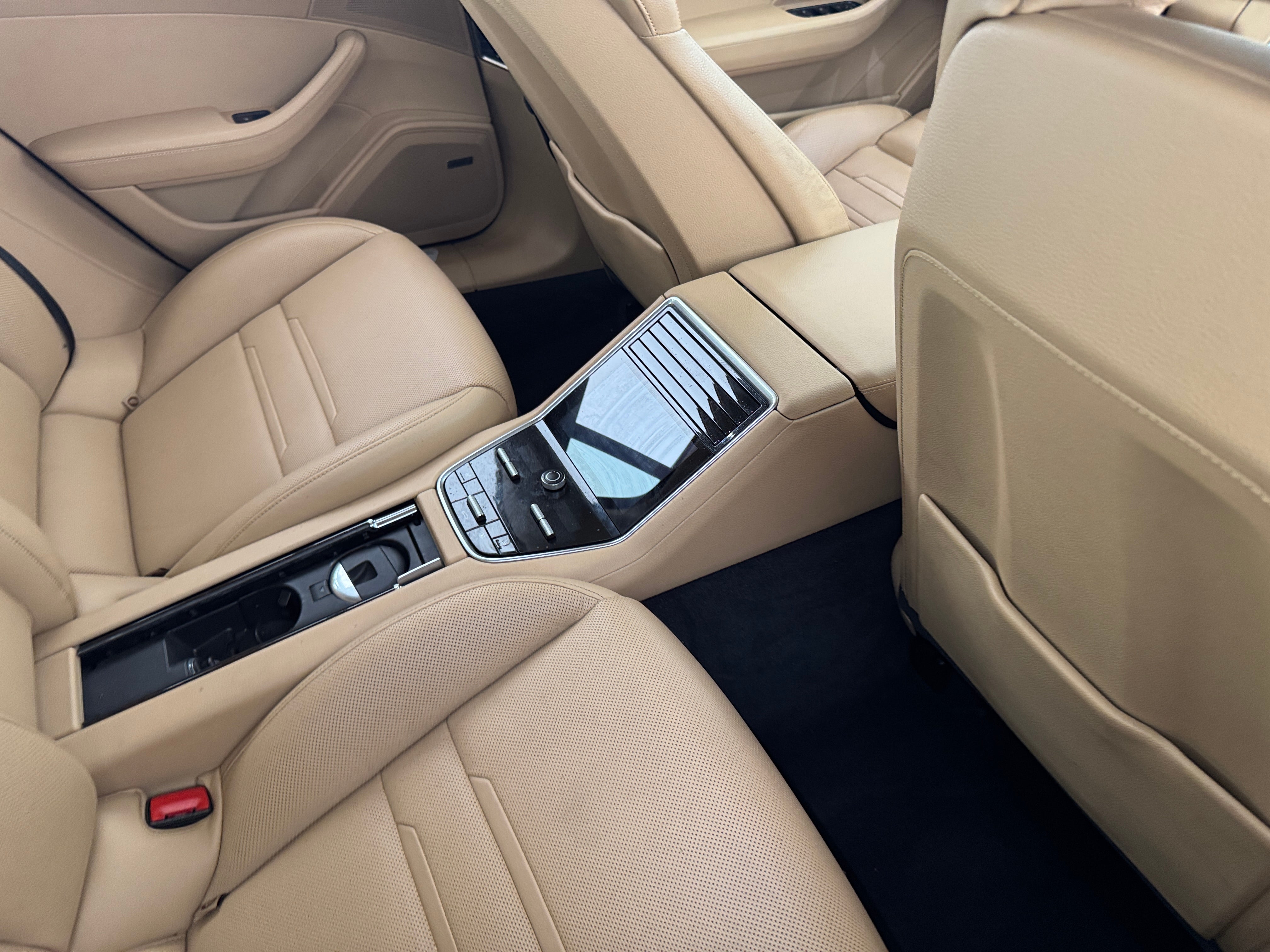 Image 5 of 2018 Porsche Panamera base