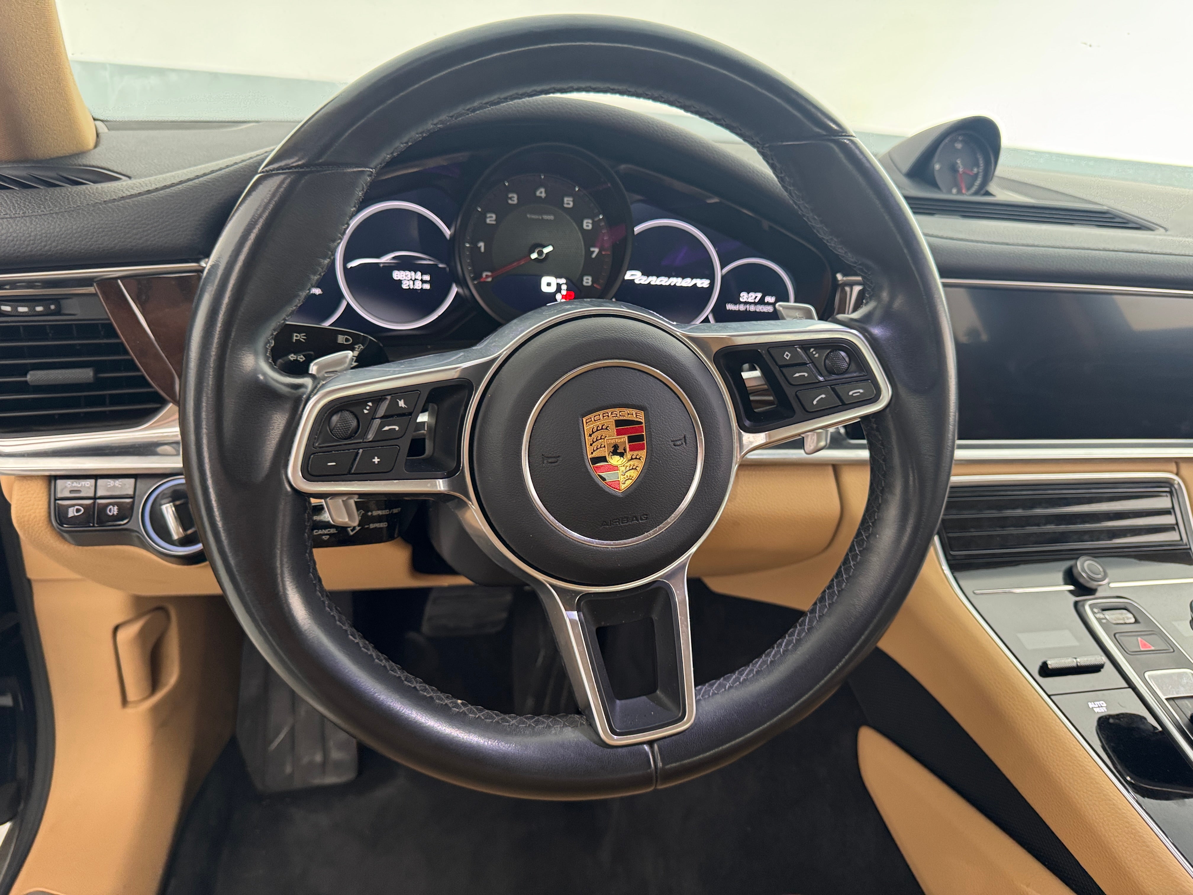 Thumbnail: 2018 Porsche Panamera - 4