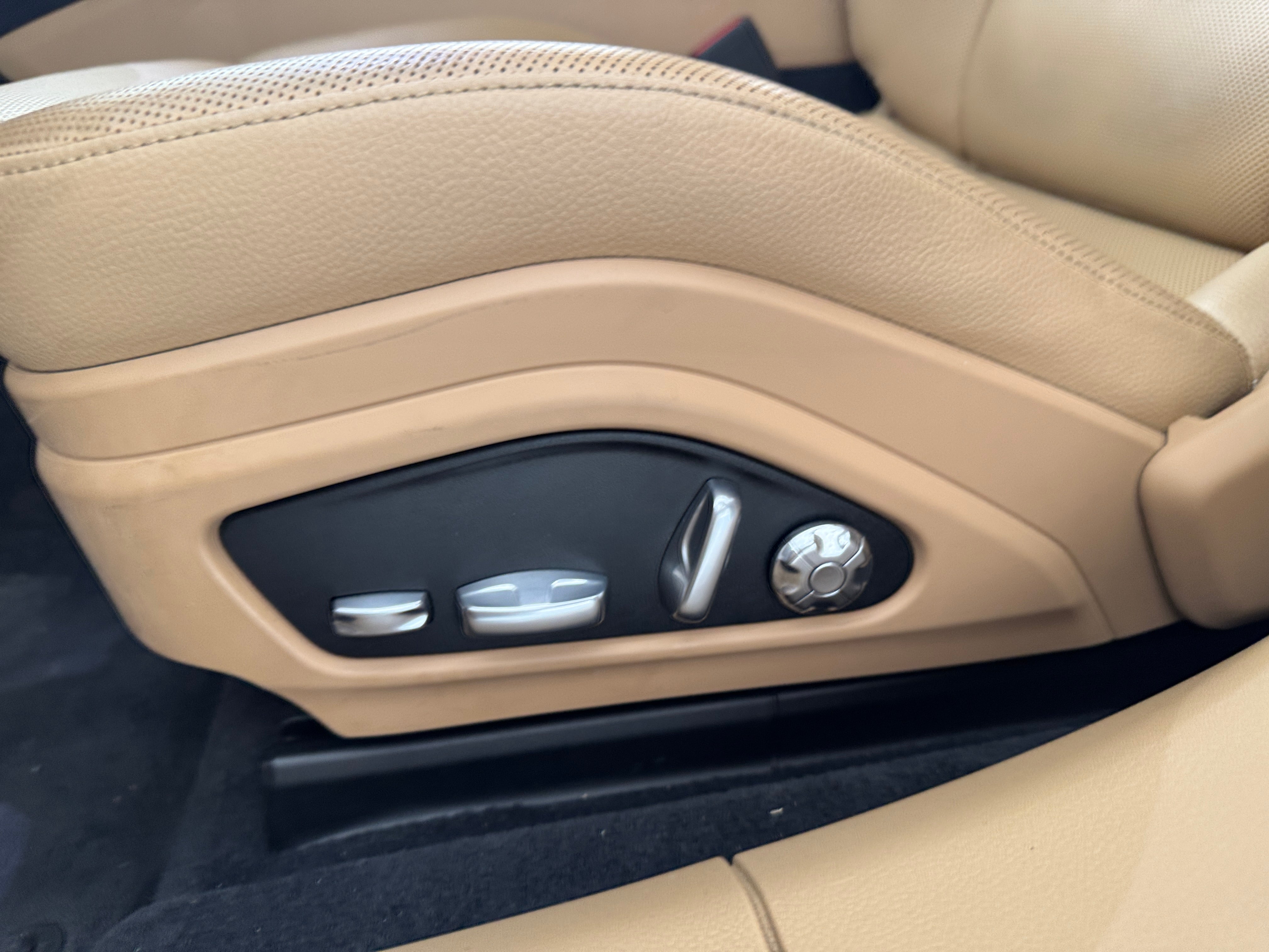 Image 10 of 2018 Porsche Panamera base