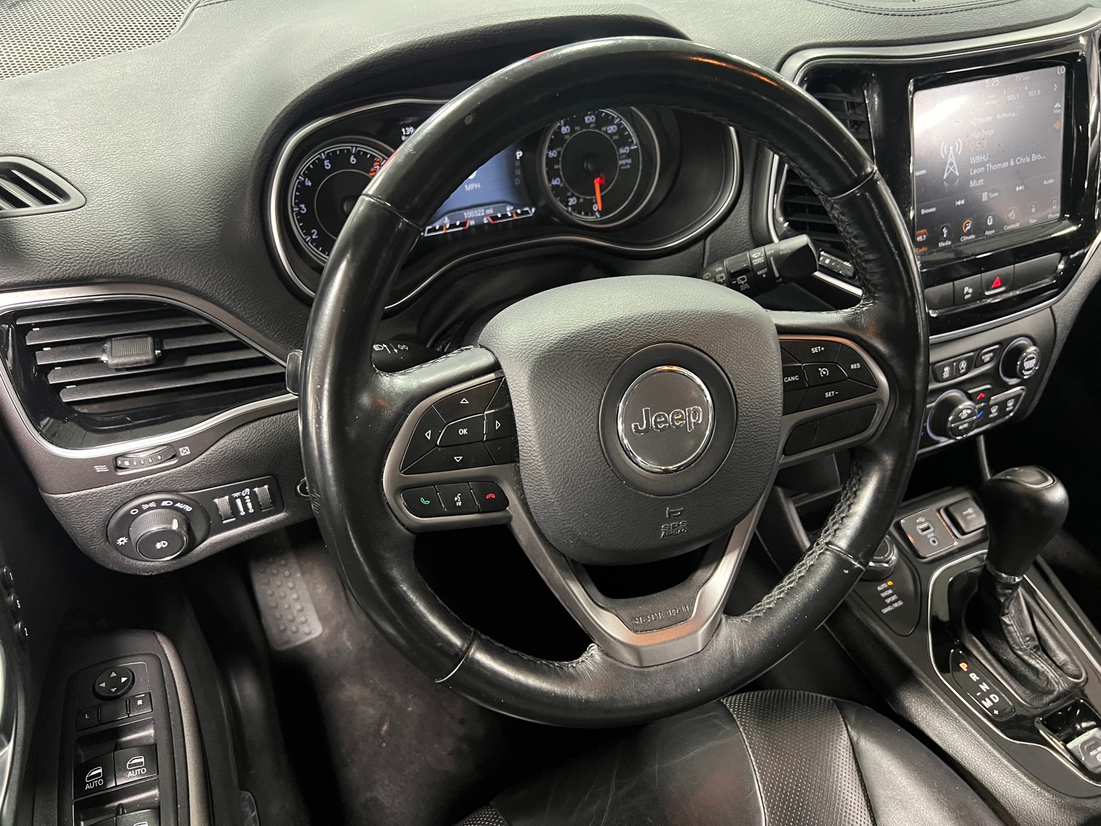 Thumbnail: 2019 Jeep Cherokee - 4