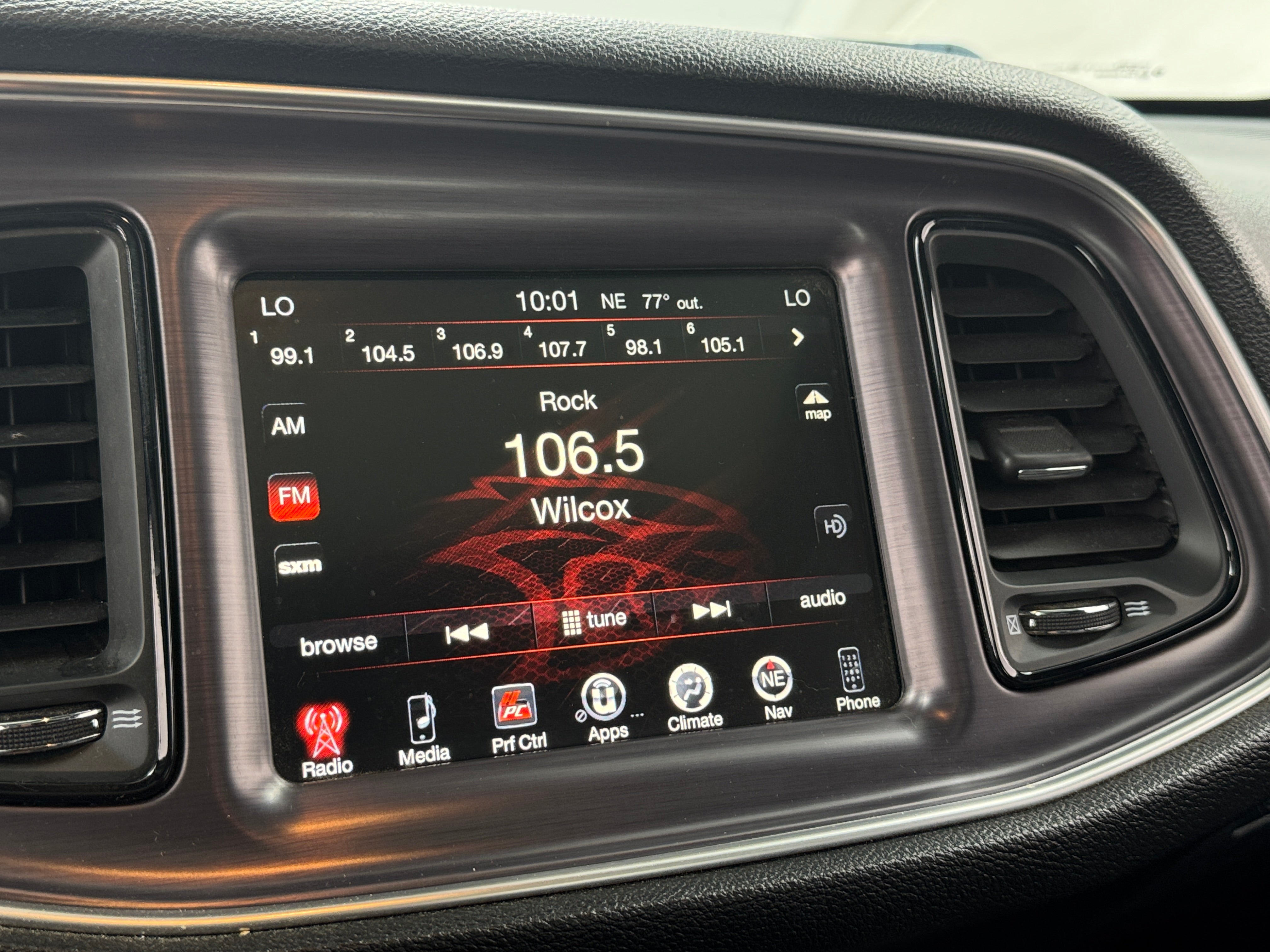 Thumbnail: 2016 Dodge Challenger - 2