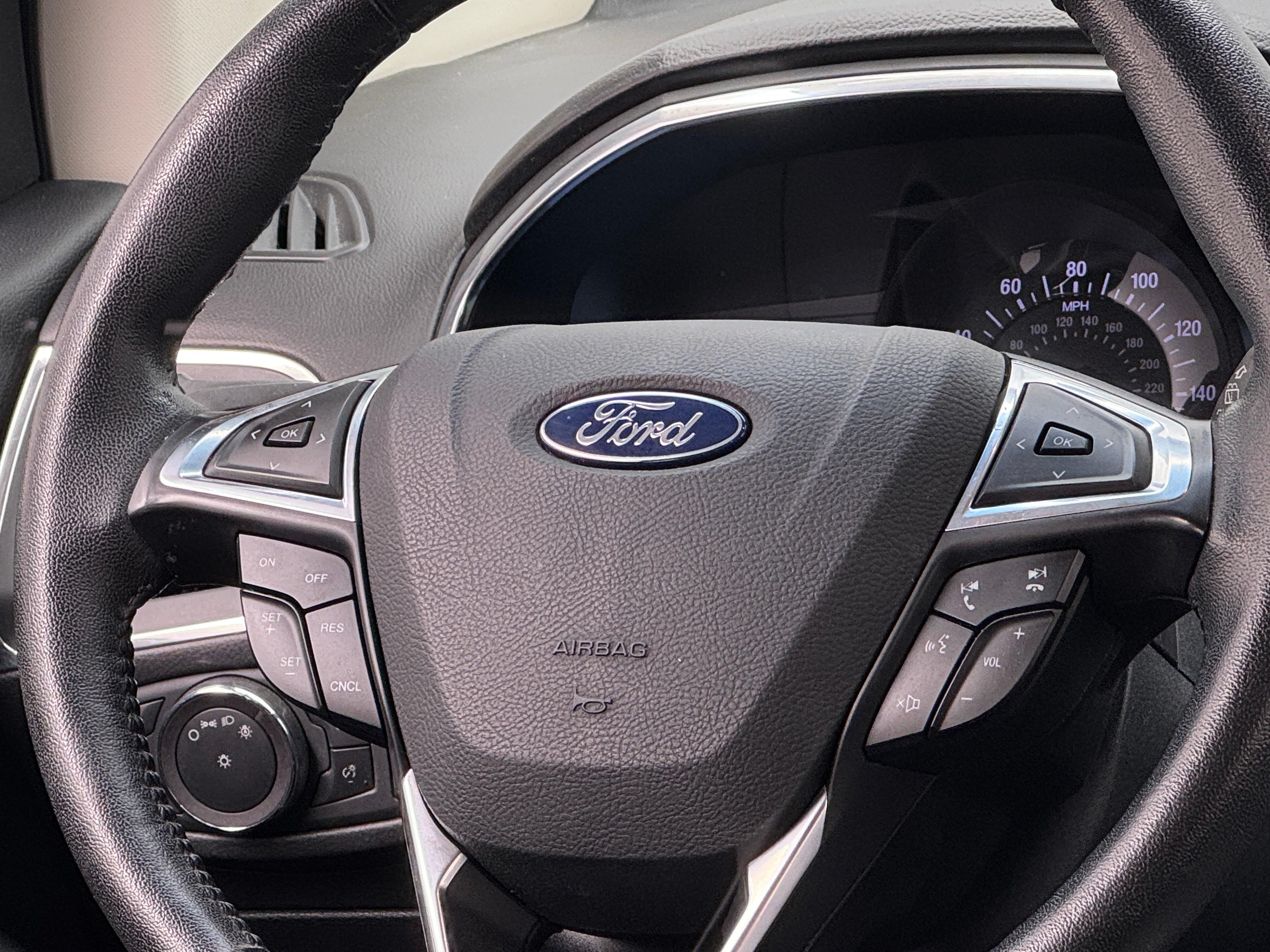Thumbnail: 2019 Ford Edge - 4