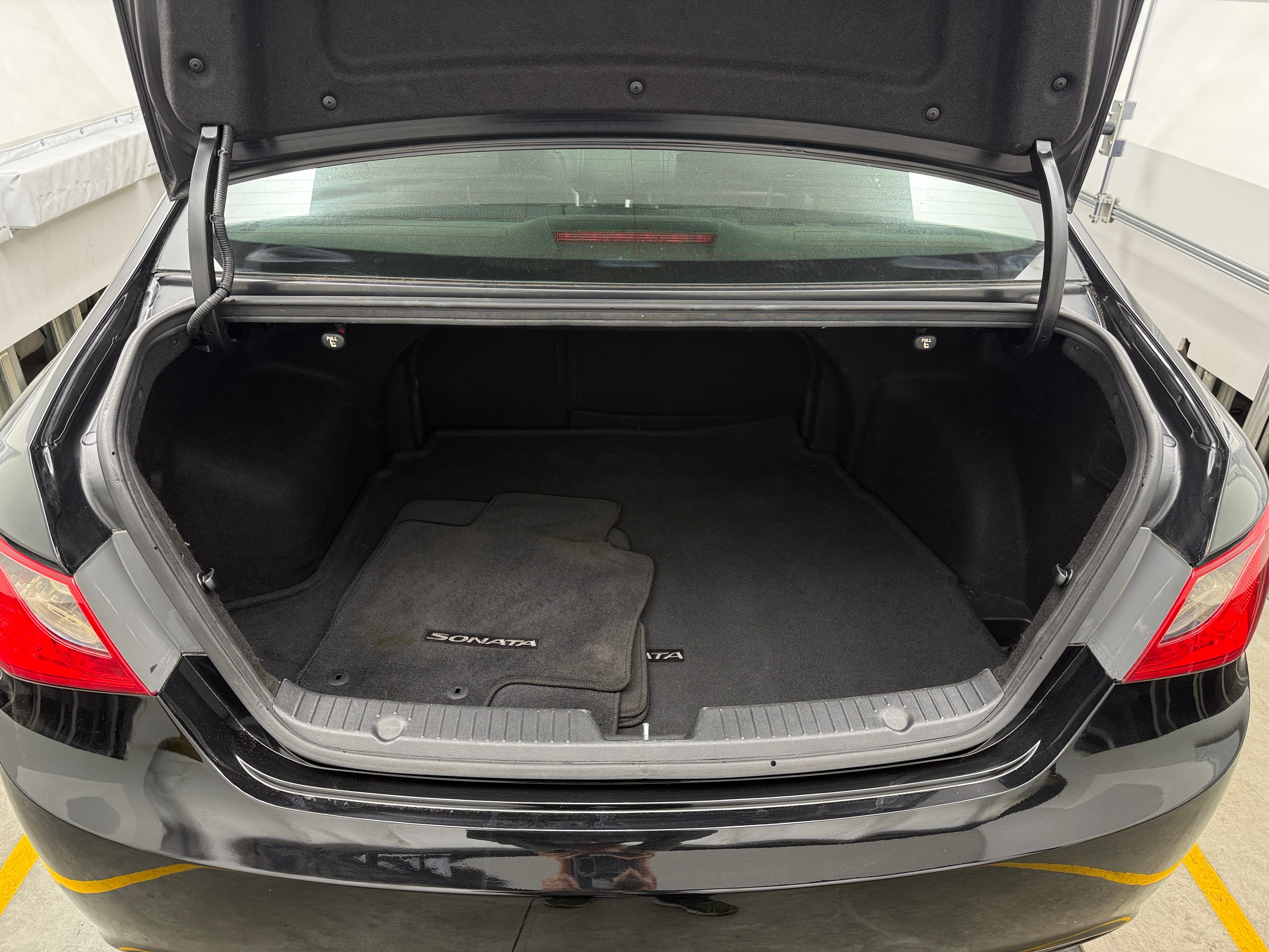 Thumbnail: 2013 Hyundai Sonata - 6
