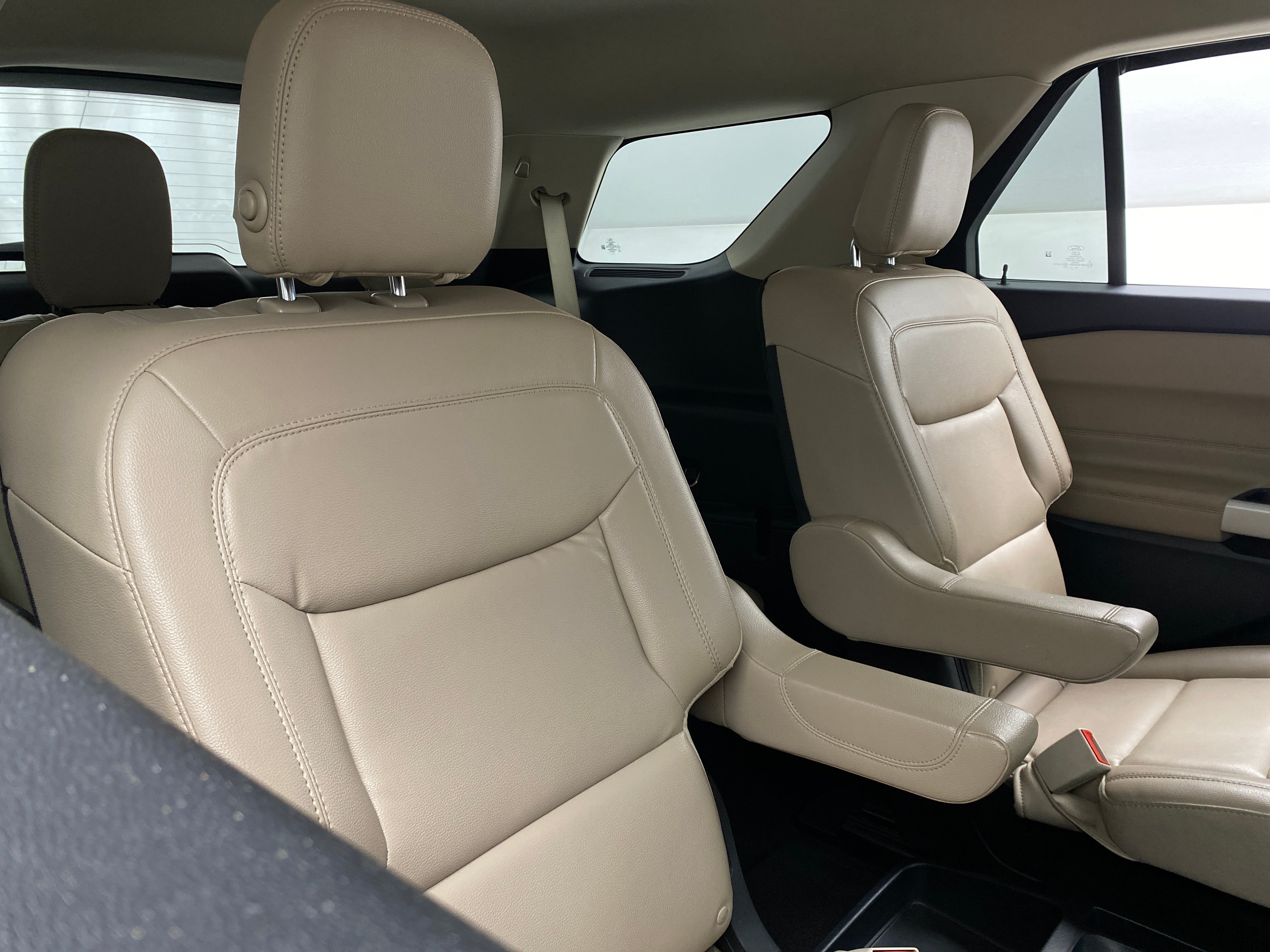 Thumbnail: 2020 Ford Explorer - 5