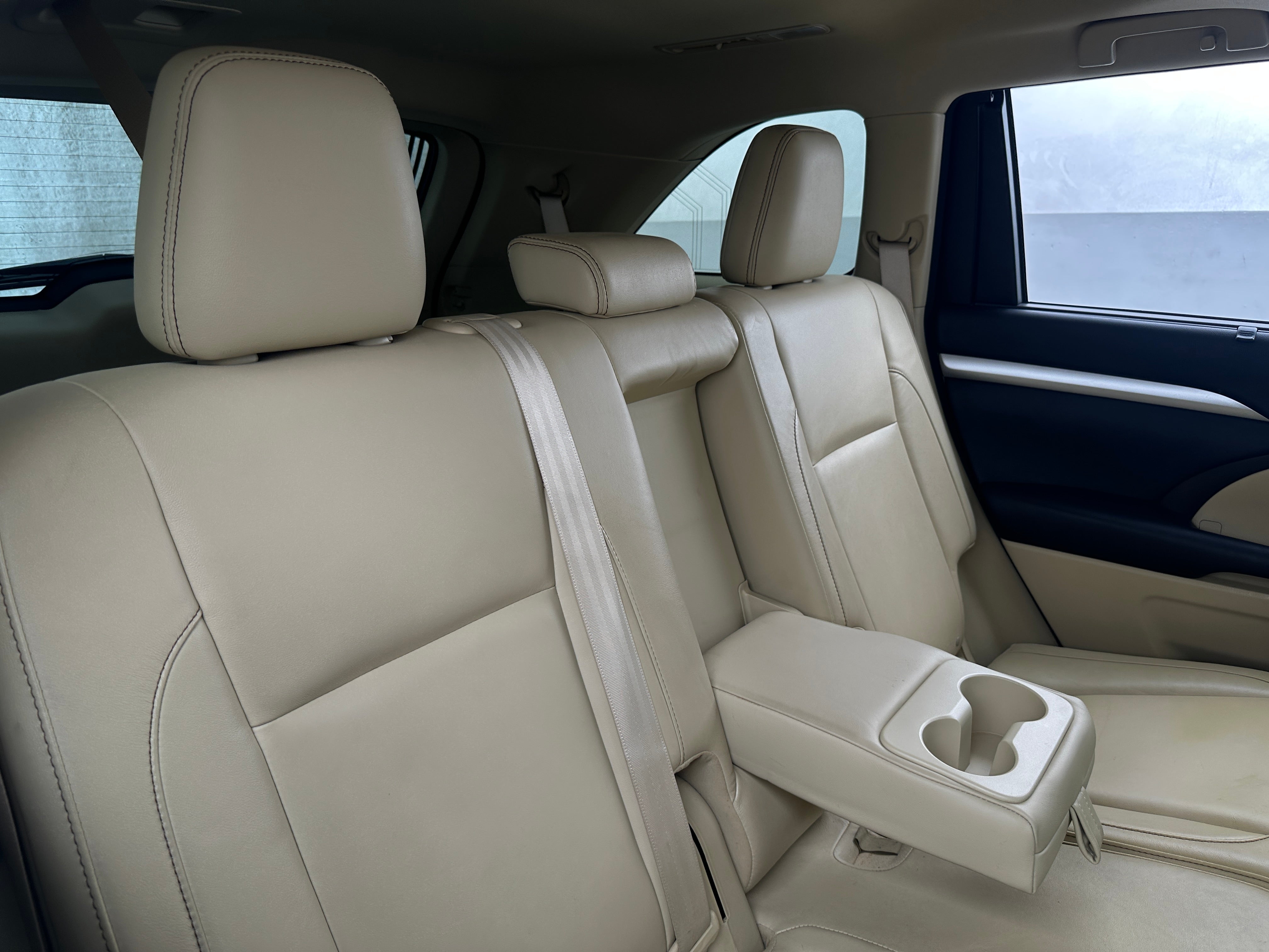 Thumbnail: 2016 Toyota Highlander - 5
