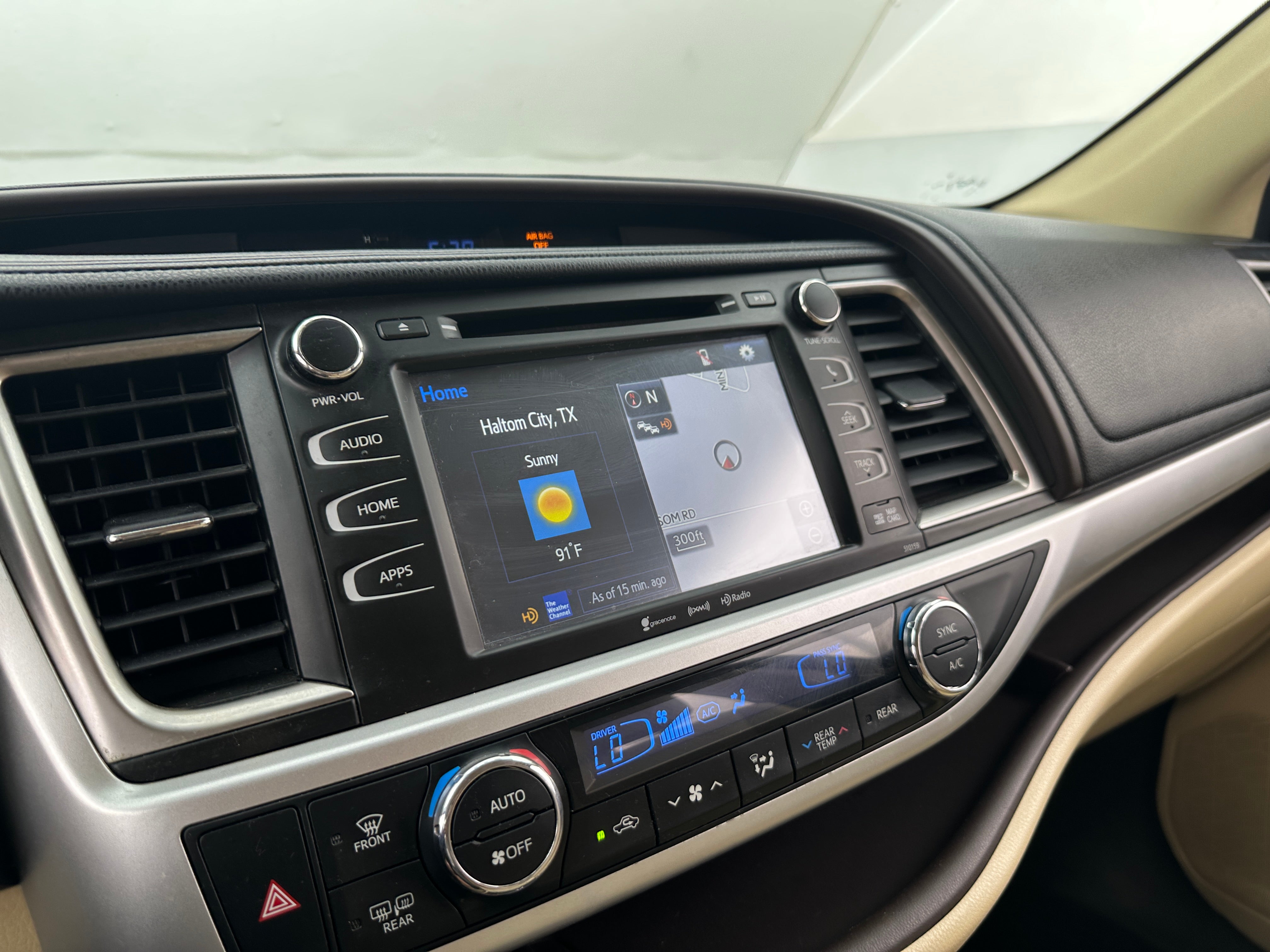 Thumbnail: 2016 Toyota Highlander - 3