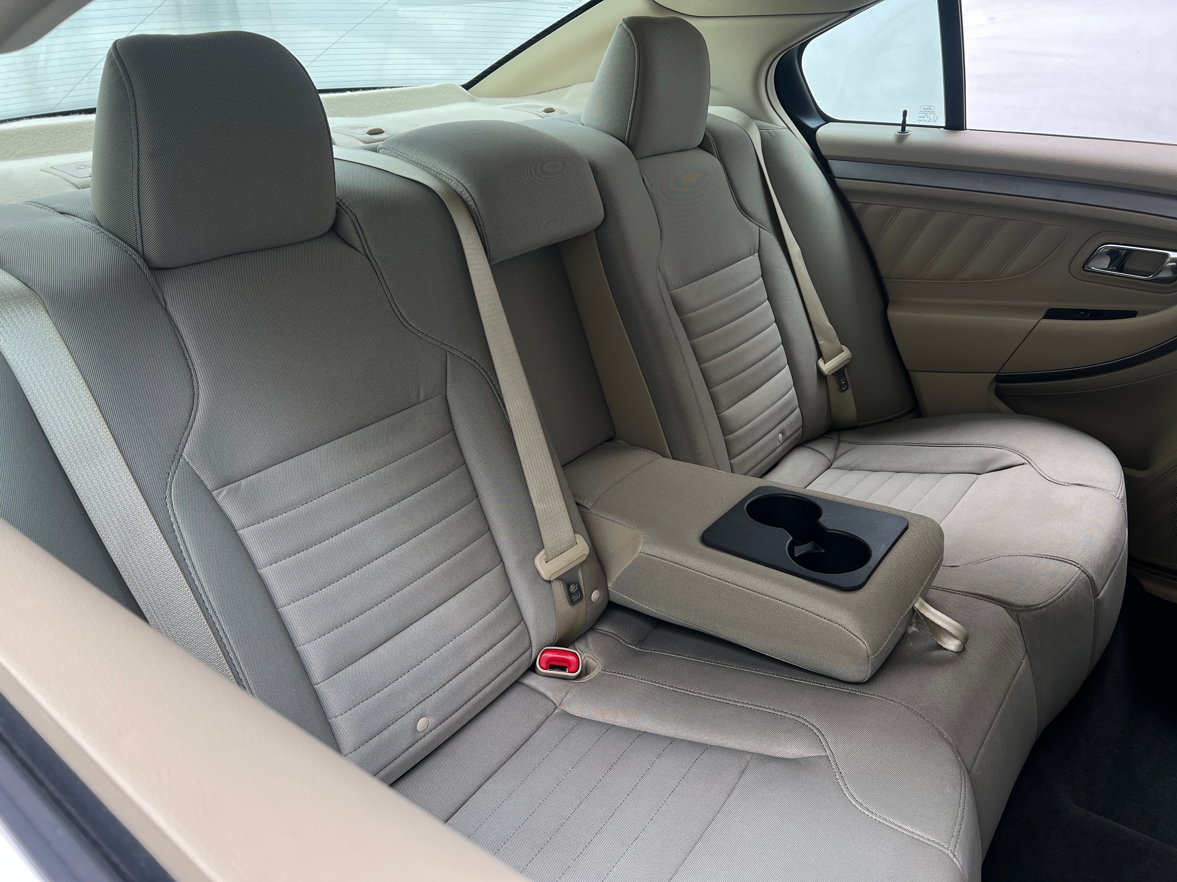 Thumbnail: 2016 Ford Taurus - 6