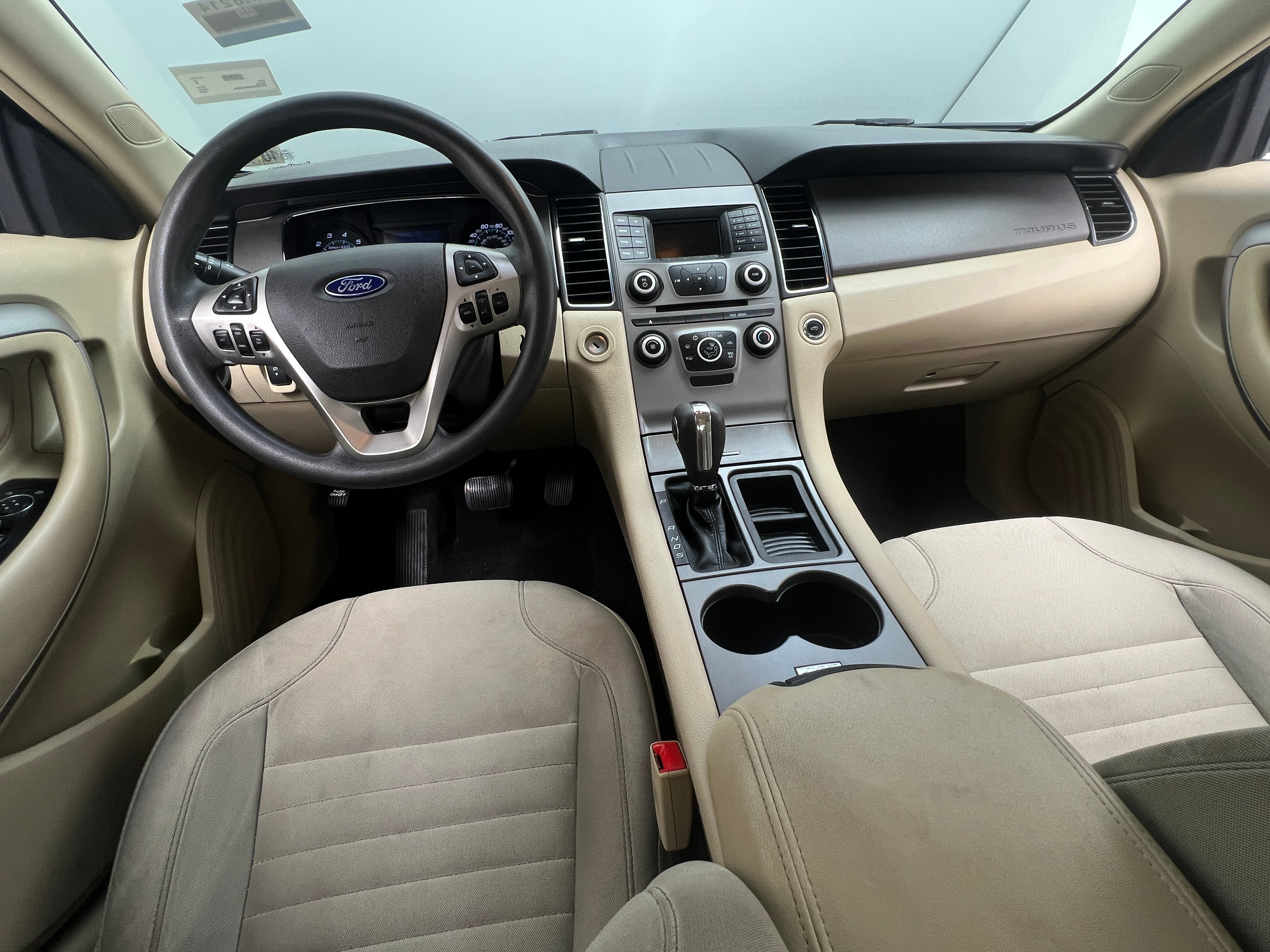 Thumbnail: 2016 Ford Taurus - 3