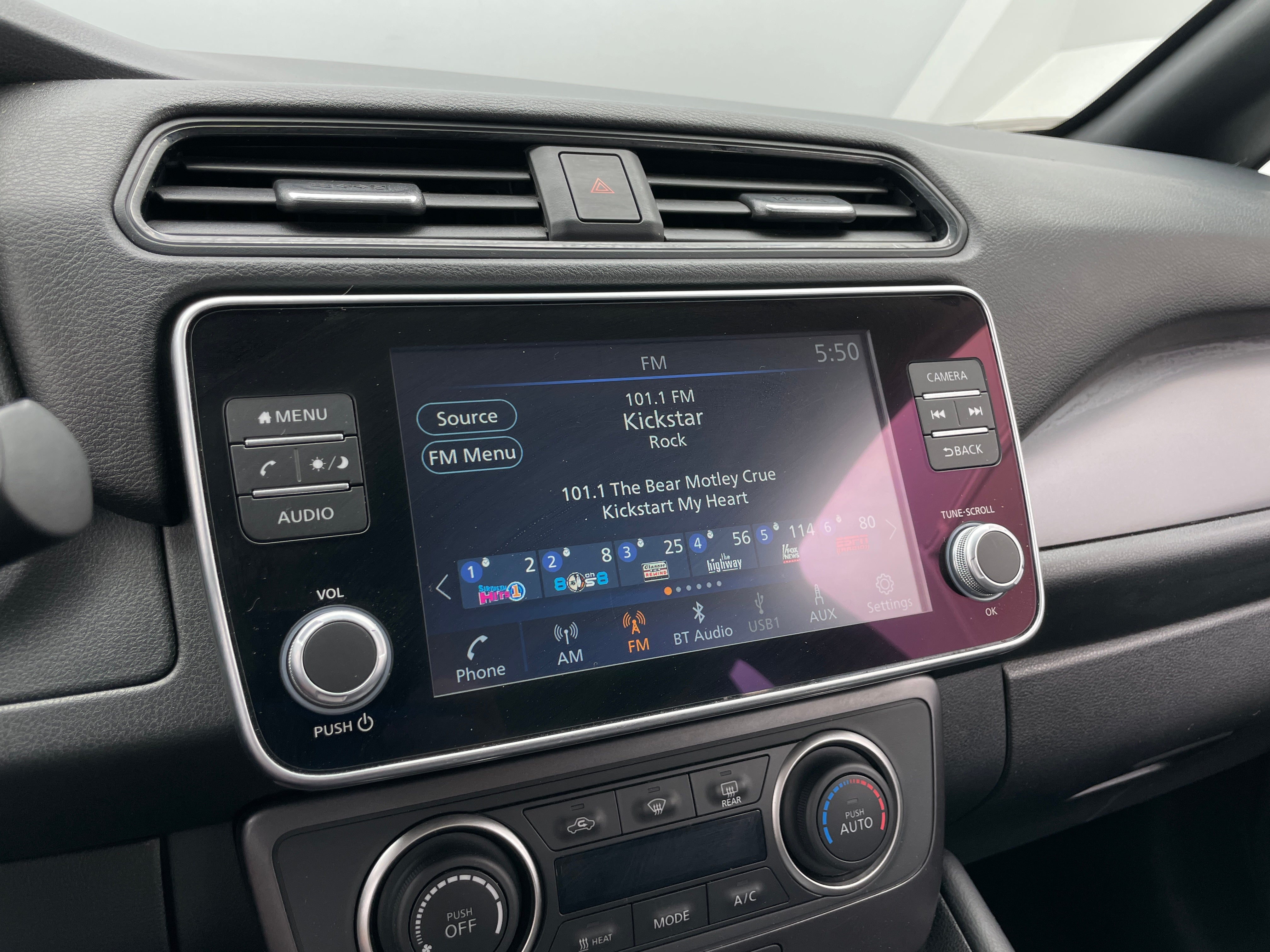 Thumbnail: 2024 Nissan Leaf - 4