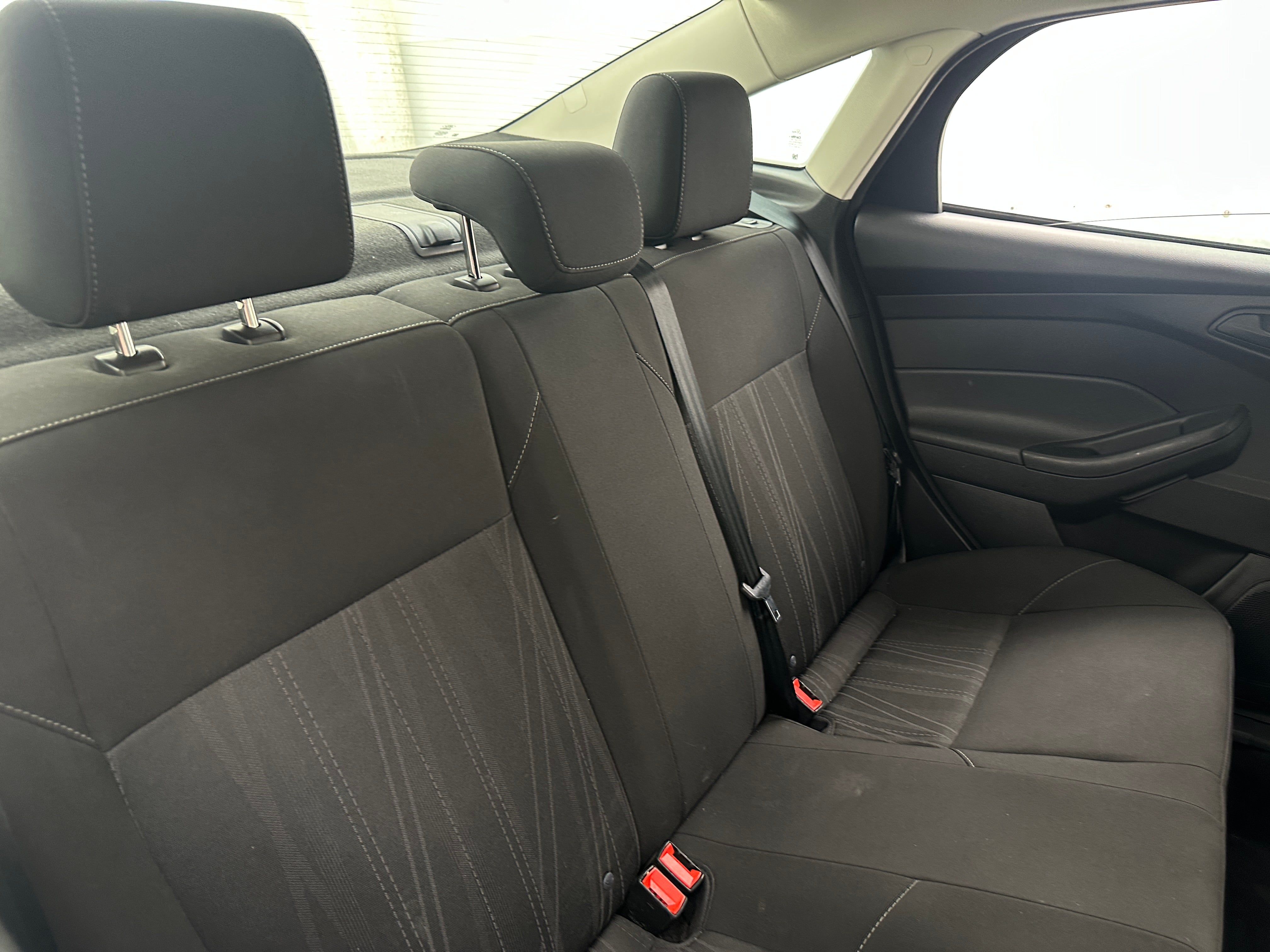 2018 Ford Focus S 6