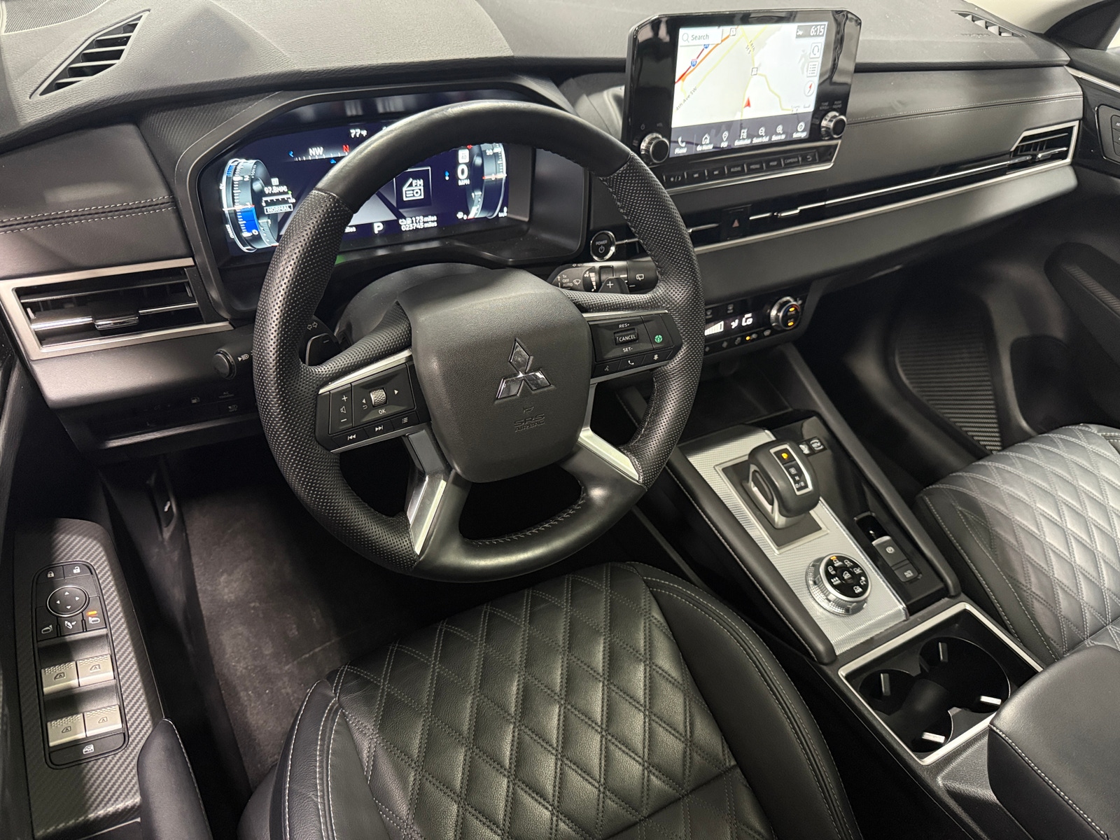 Thumbnail: 2023 Mitsubishi Outlander - 2