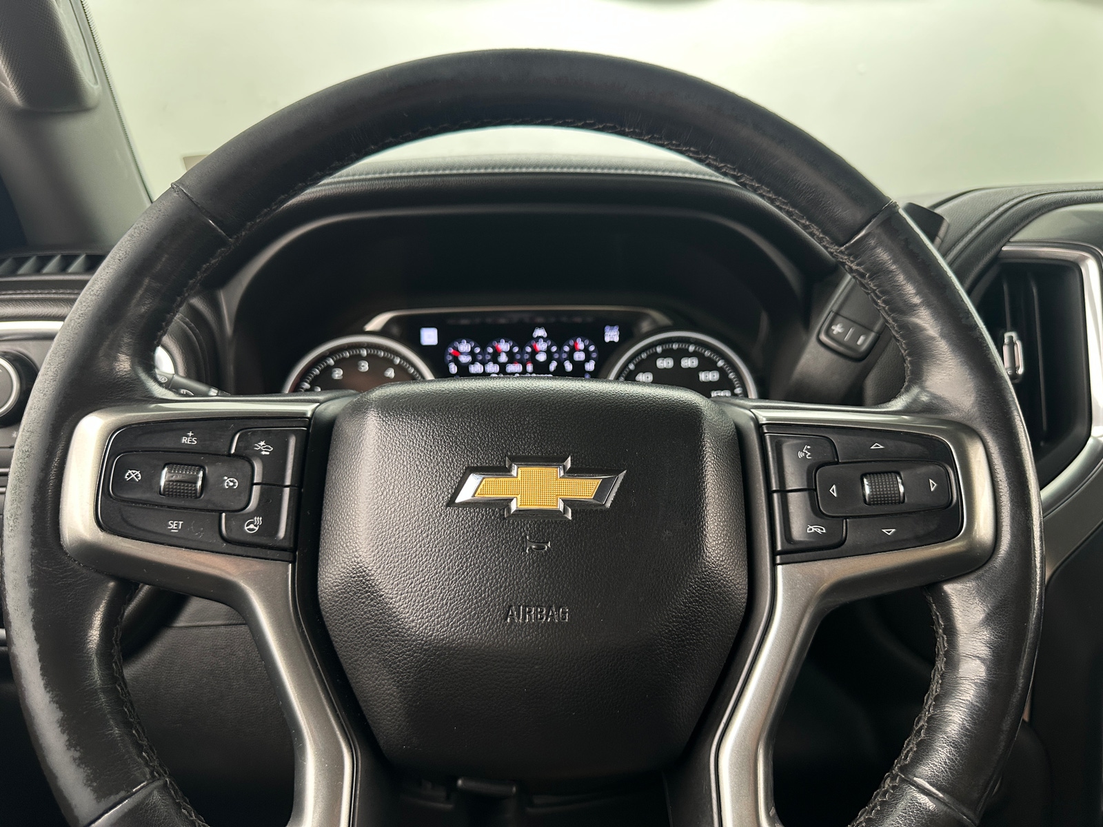 Thumbnail: 2019 Chevrolet Silverado 1500 - 4