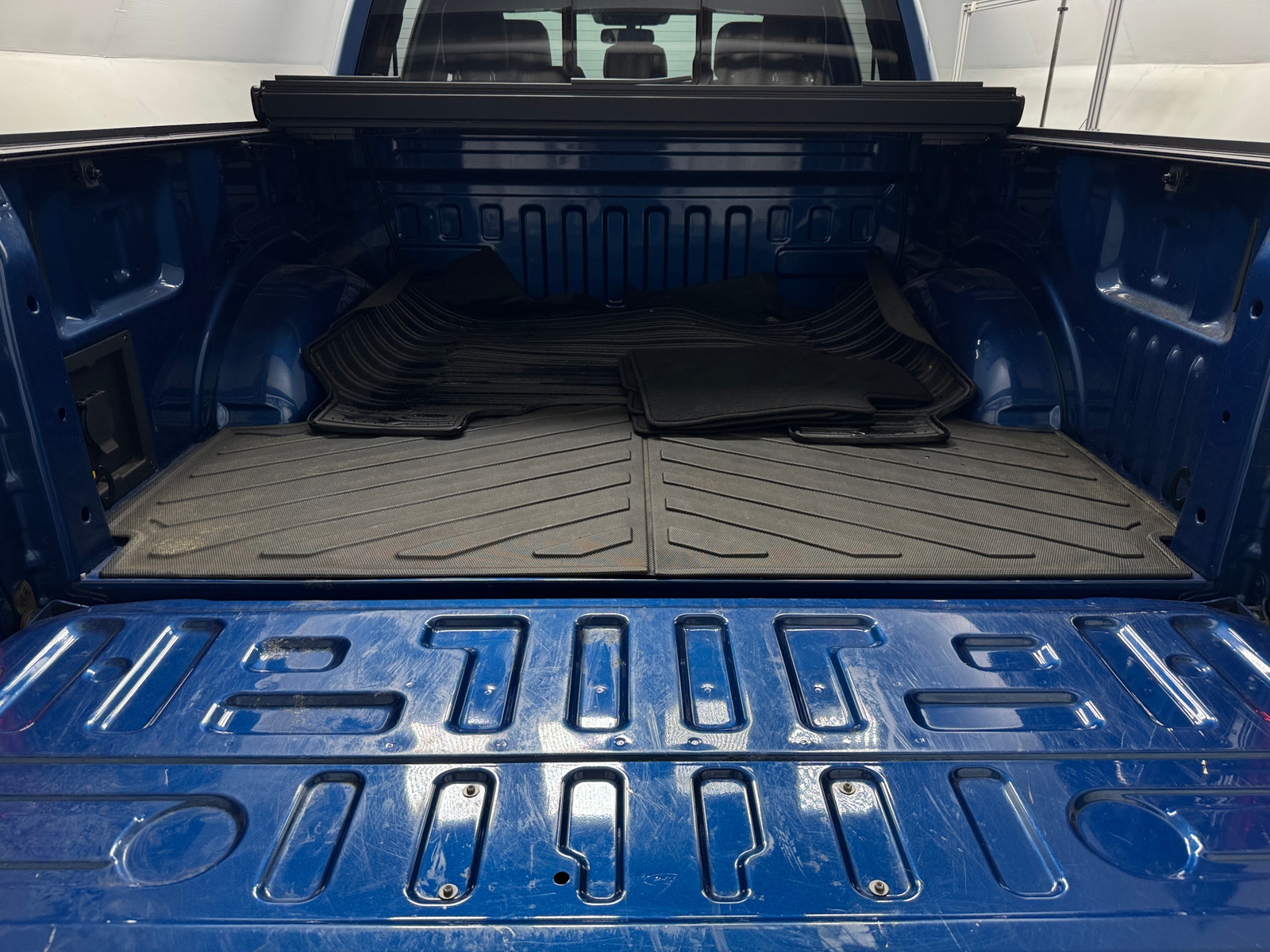 Thumbnail: 2022 Ford Econoline - 7