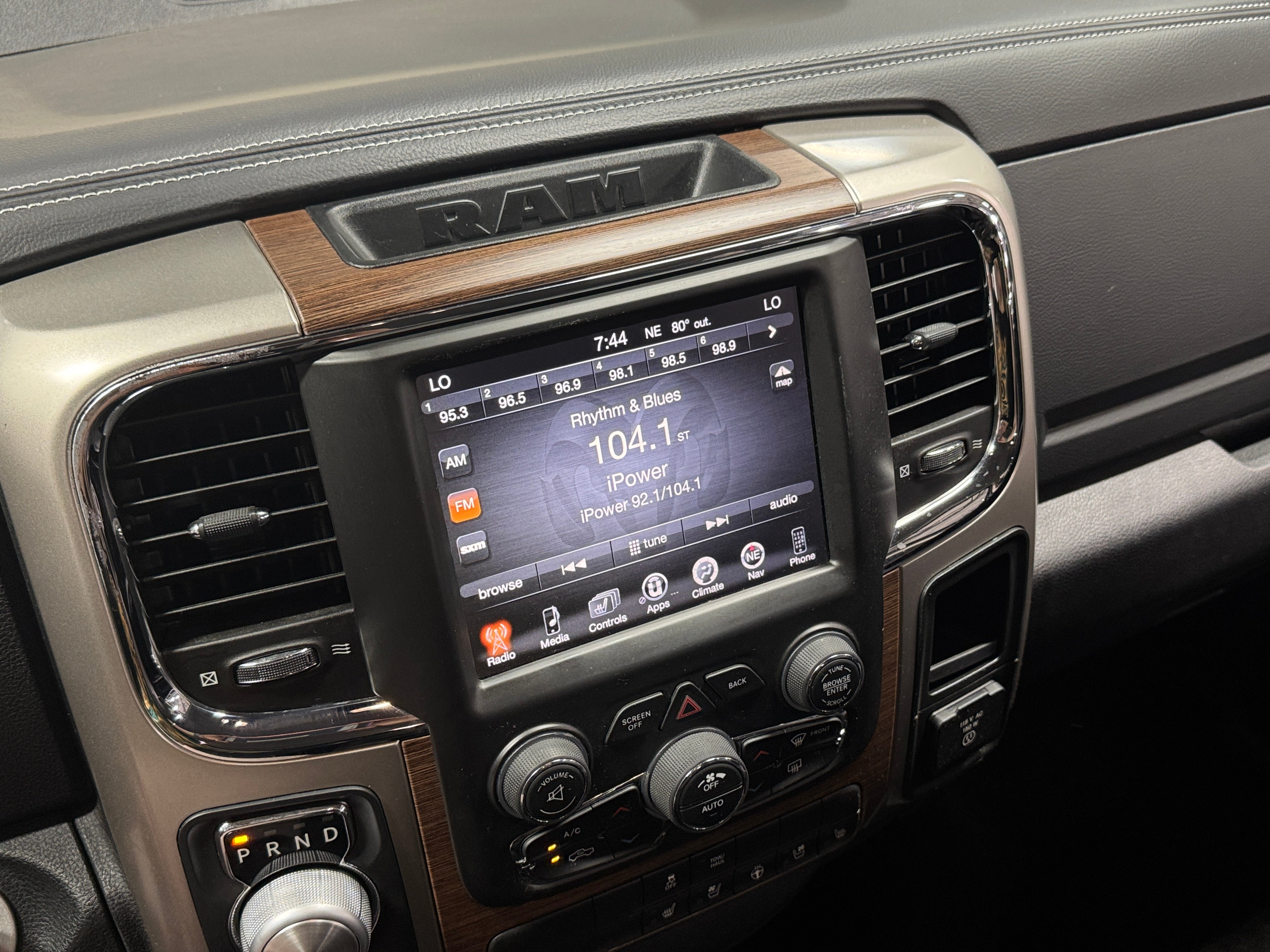 2016 RAM 1500 Laramie 3