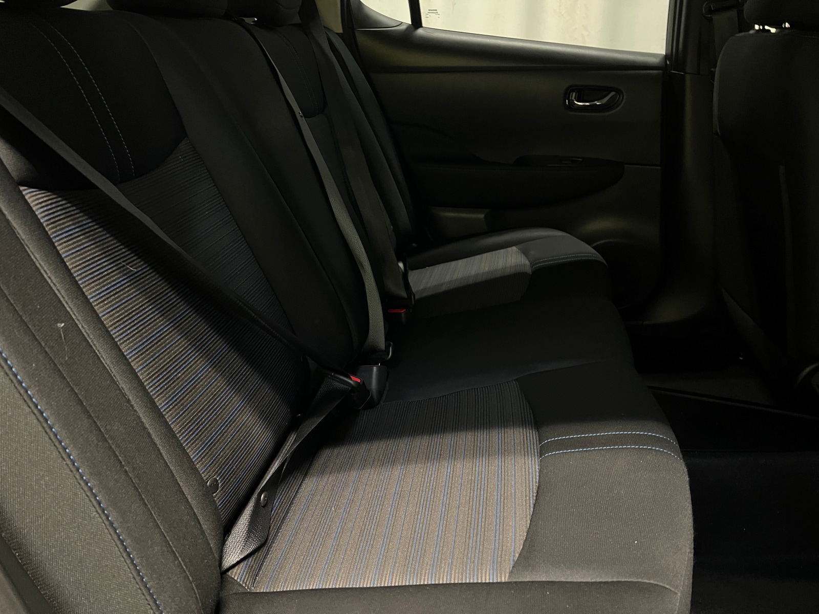 Thumbnail: 2022 Nissan Leaf - 6