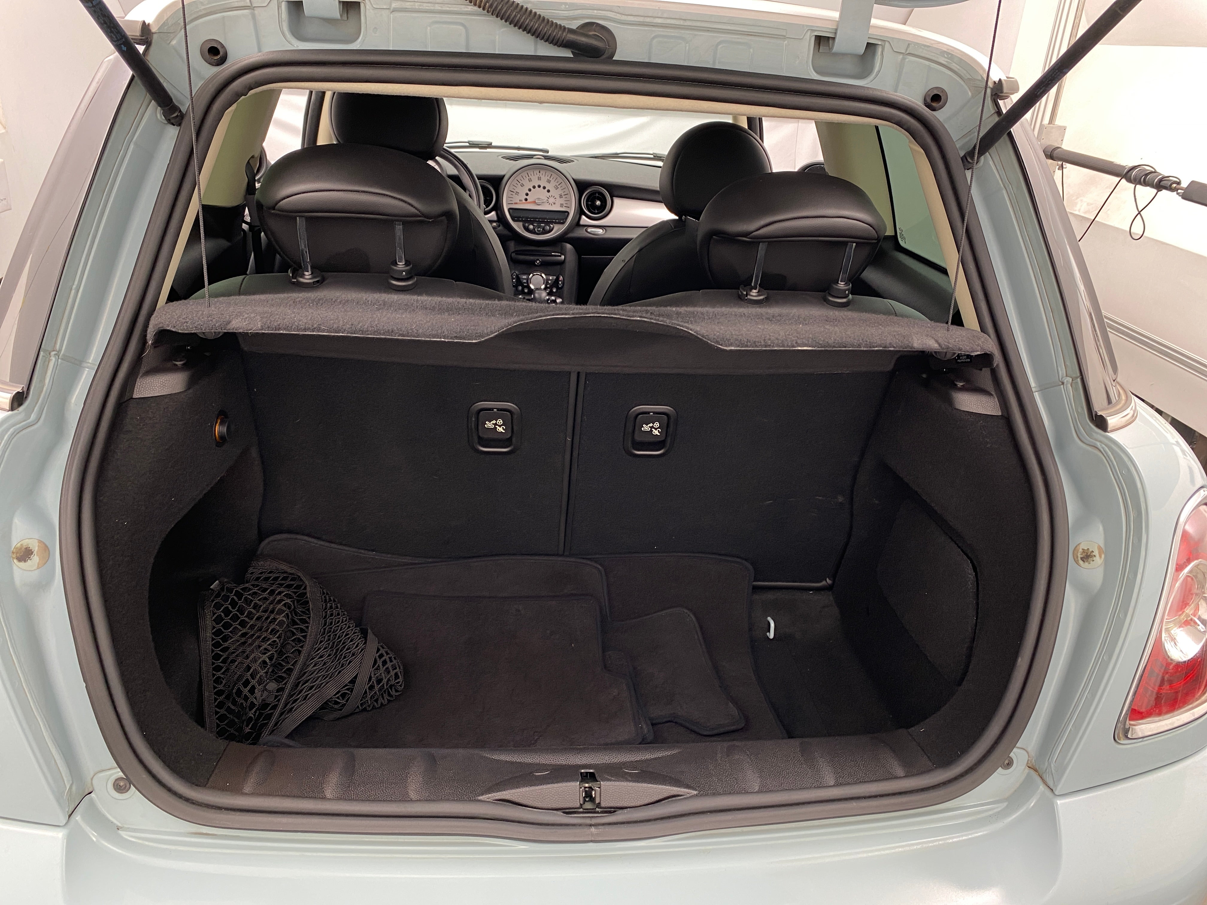 Thumbnail: 2013 MINI Cooper Hardtop - 6