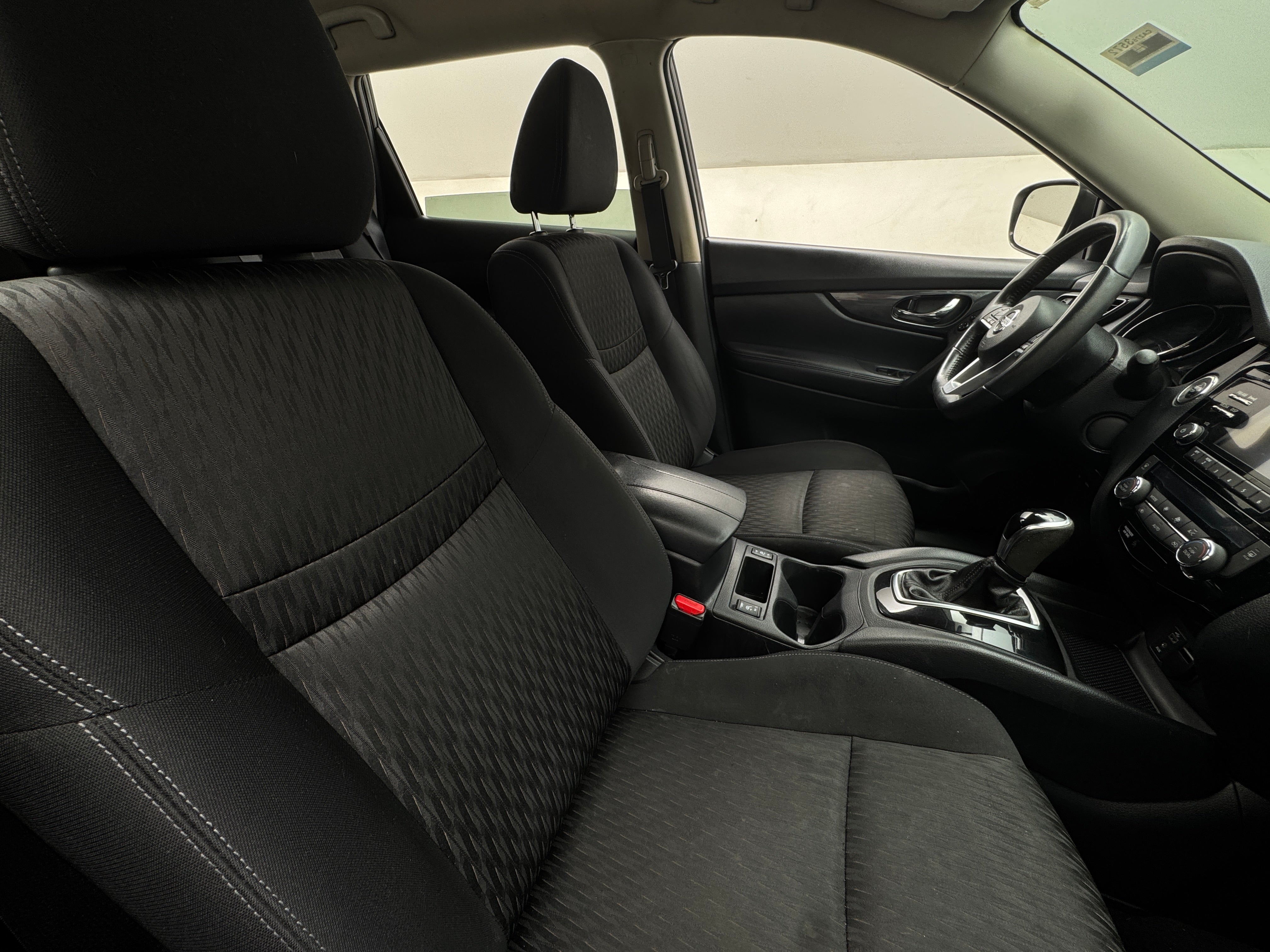 2017 Nissan Rogue SV 2