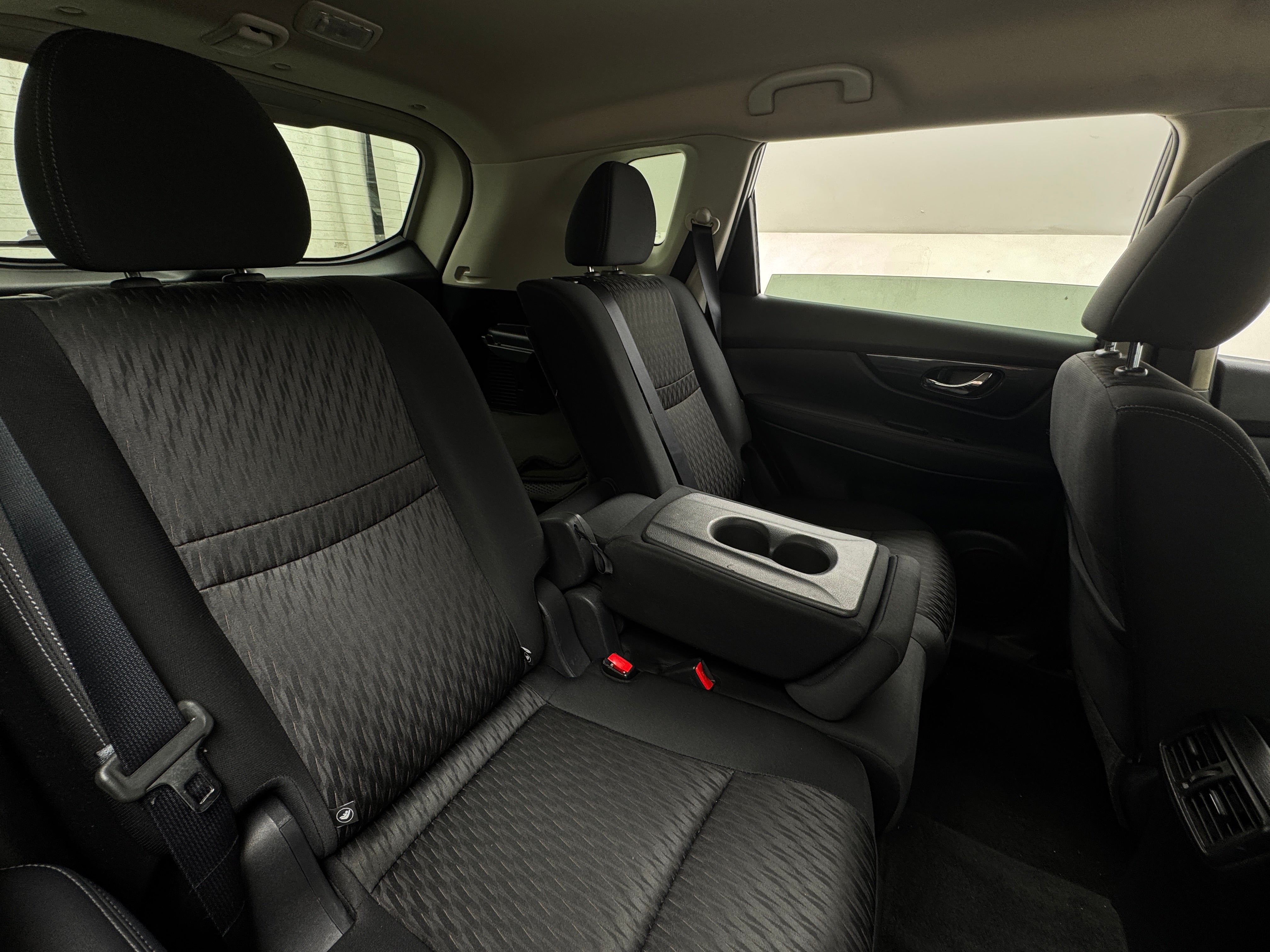 2017 Nissan Rogue SV 6