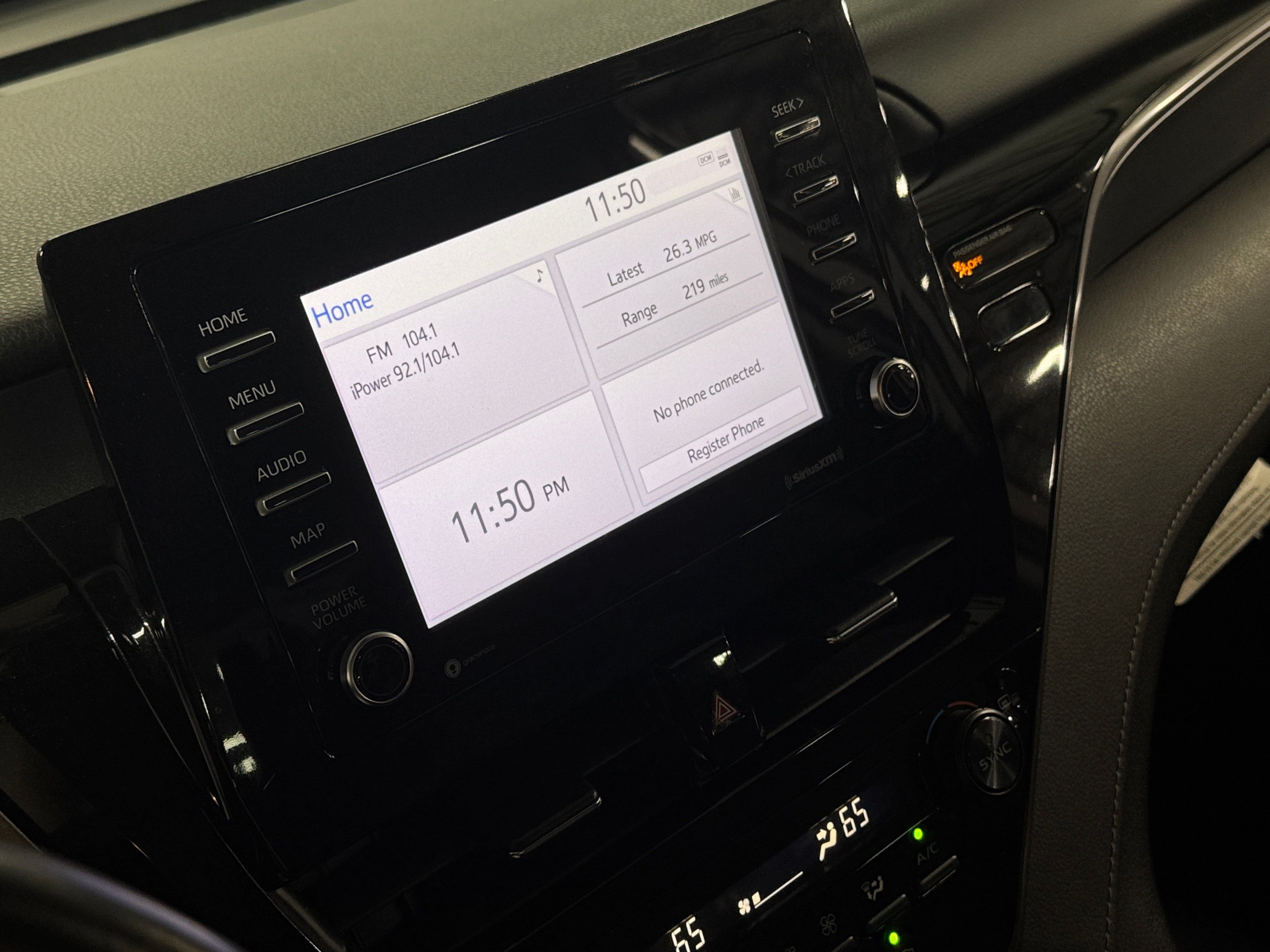 2022 Toyota Camry SE 4