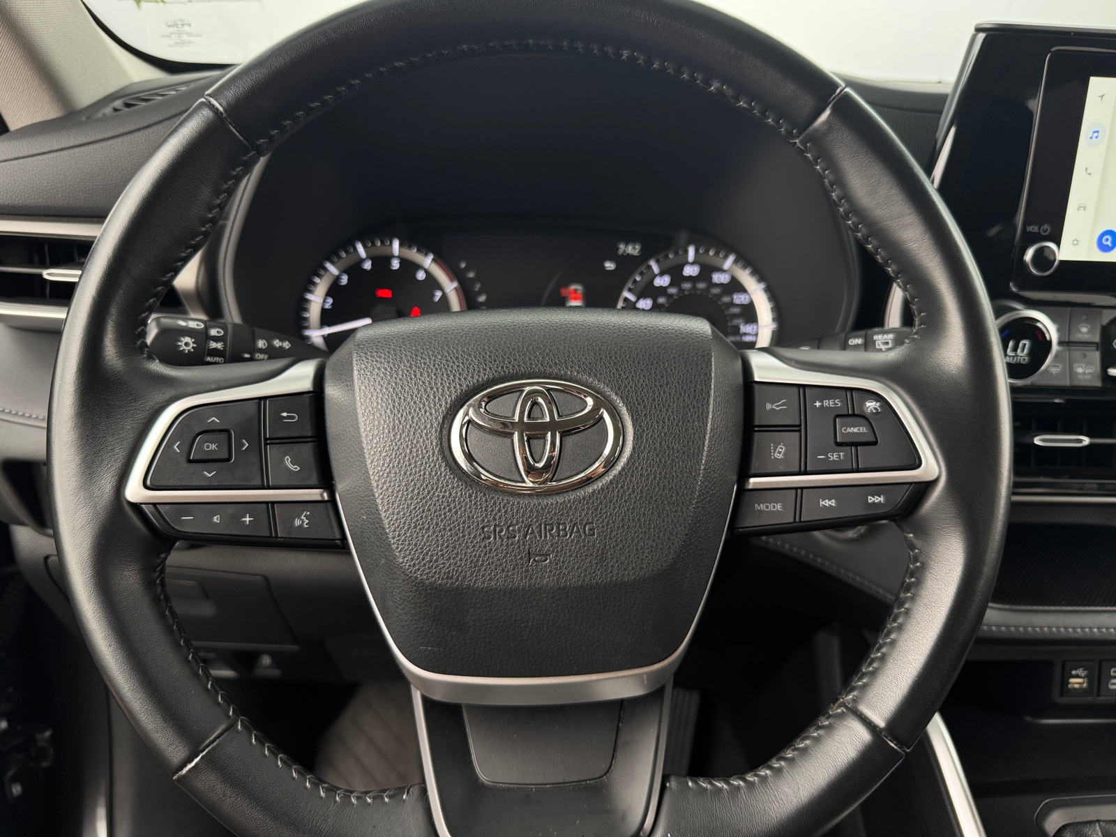 Thumbnail: 2023 Toyota Highlander - 5