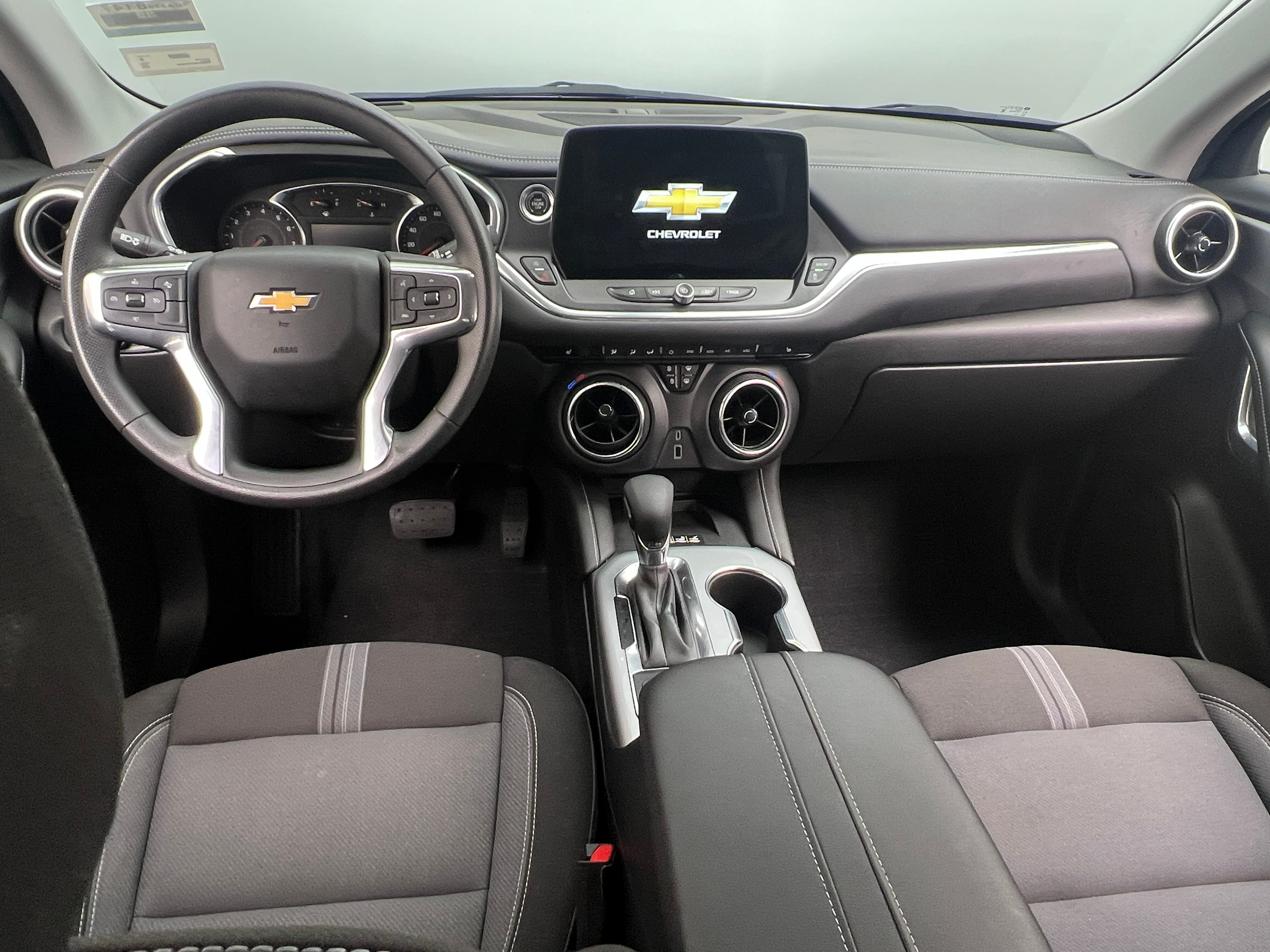 Thumbnail: 2023 Chevrolet Blazer - 3