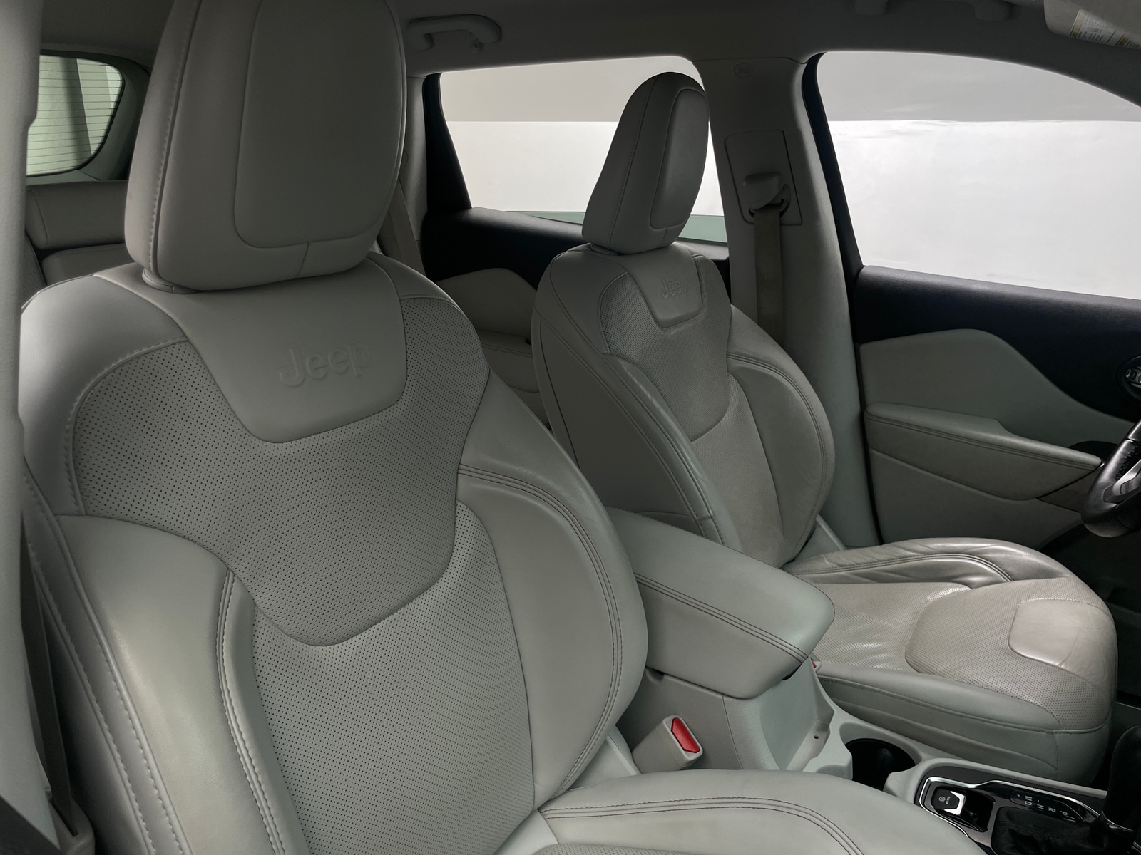 Thumbnail: 2019 Jeep Cherokee - 2