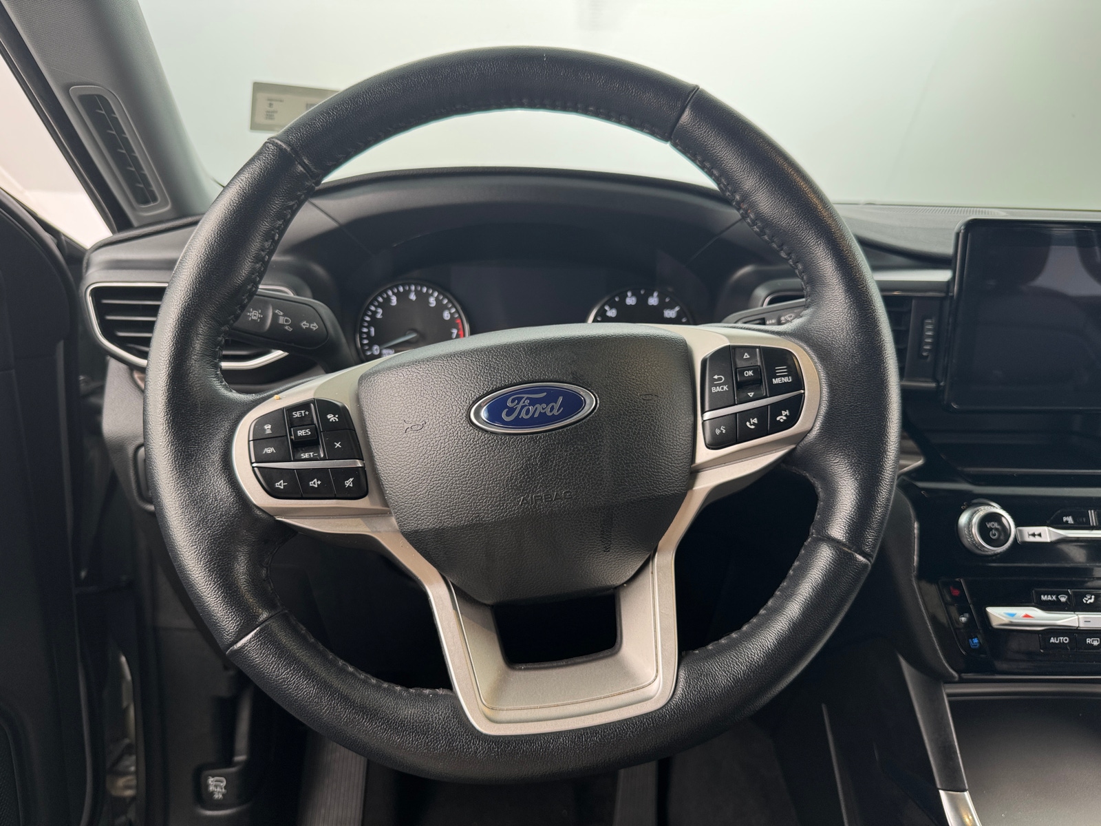 Thumbnail: 2023 Ford Explorer - 4