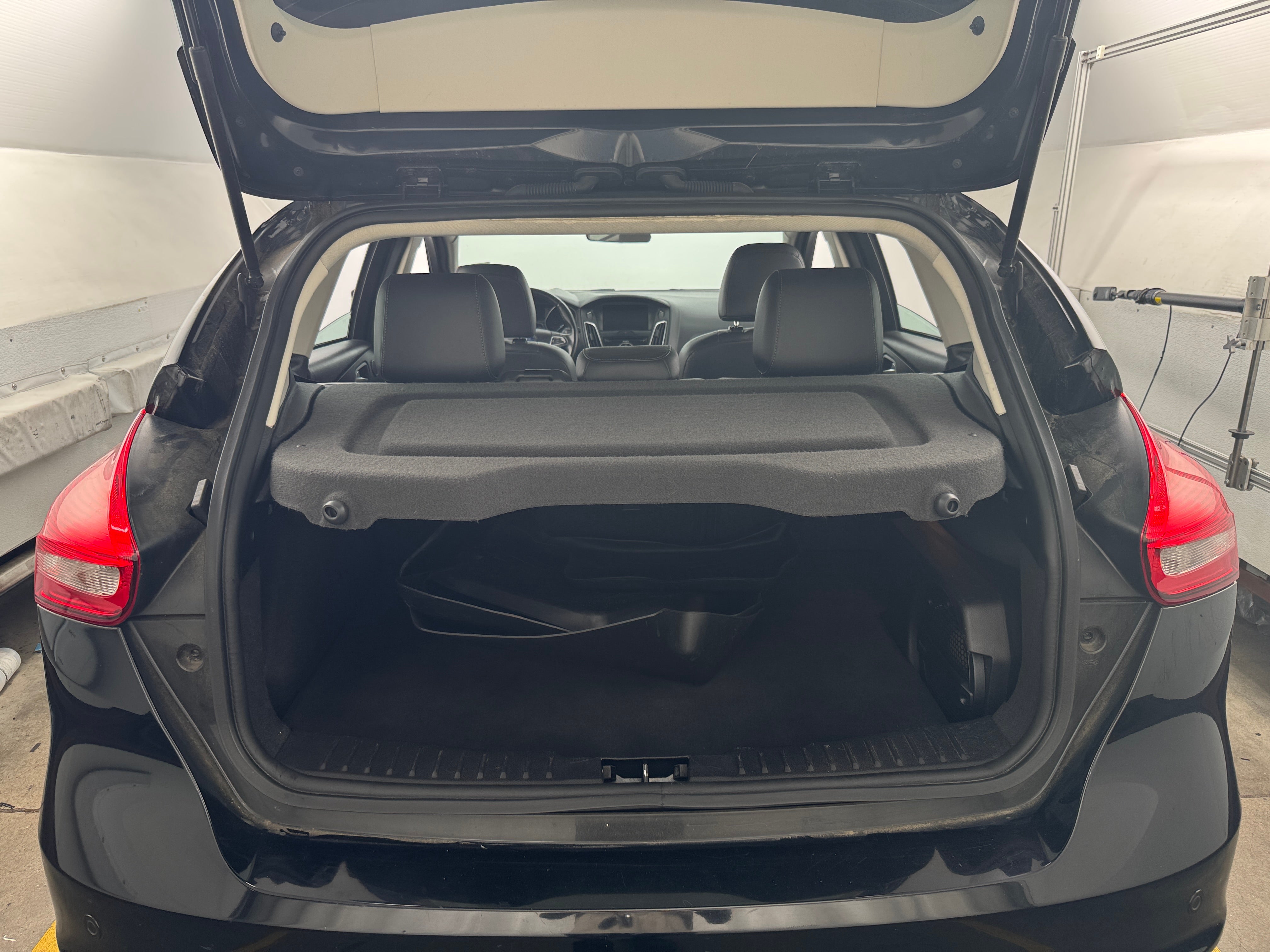 Thumbnail: 2016 Ford Focus - 6