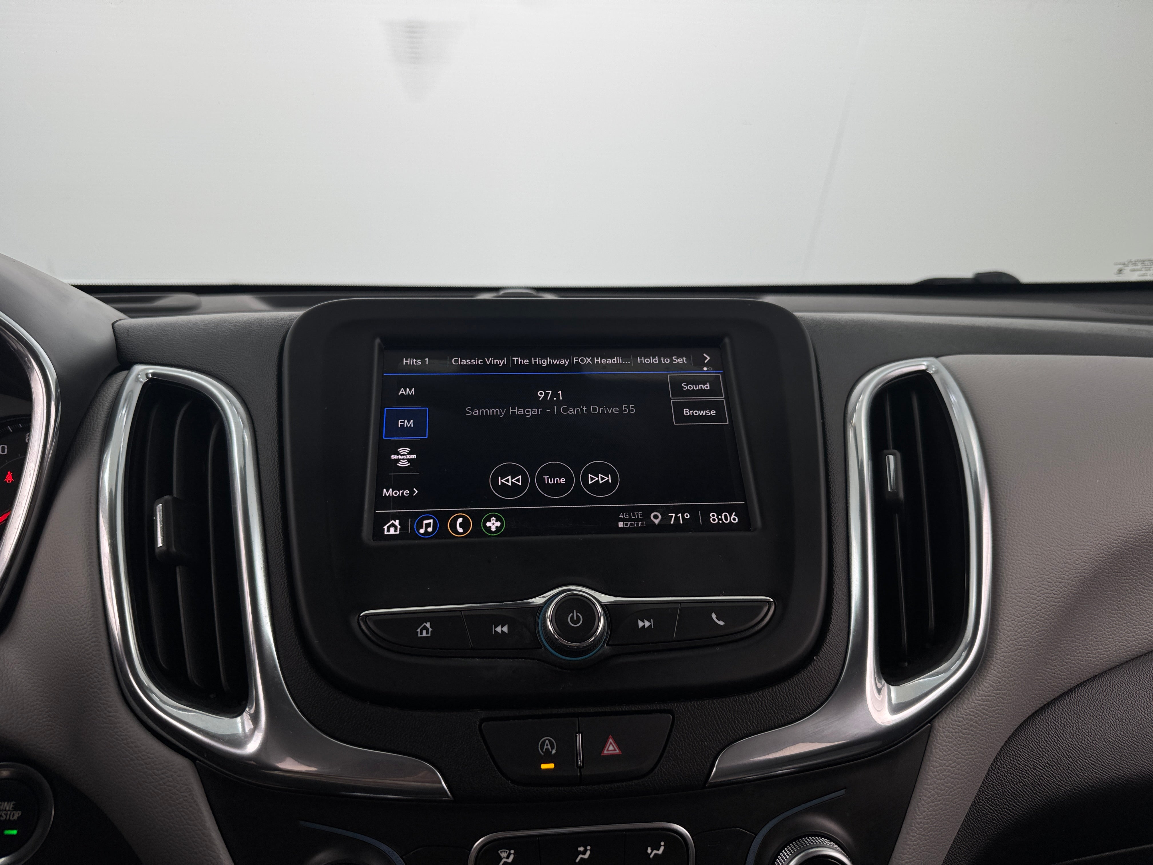 Thumbnail: 2023 Chevrolet Equinox - 4