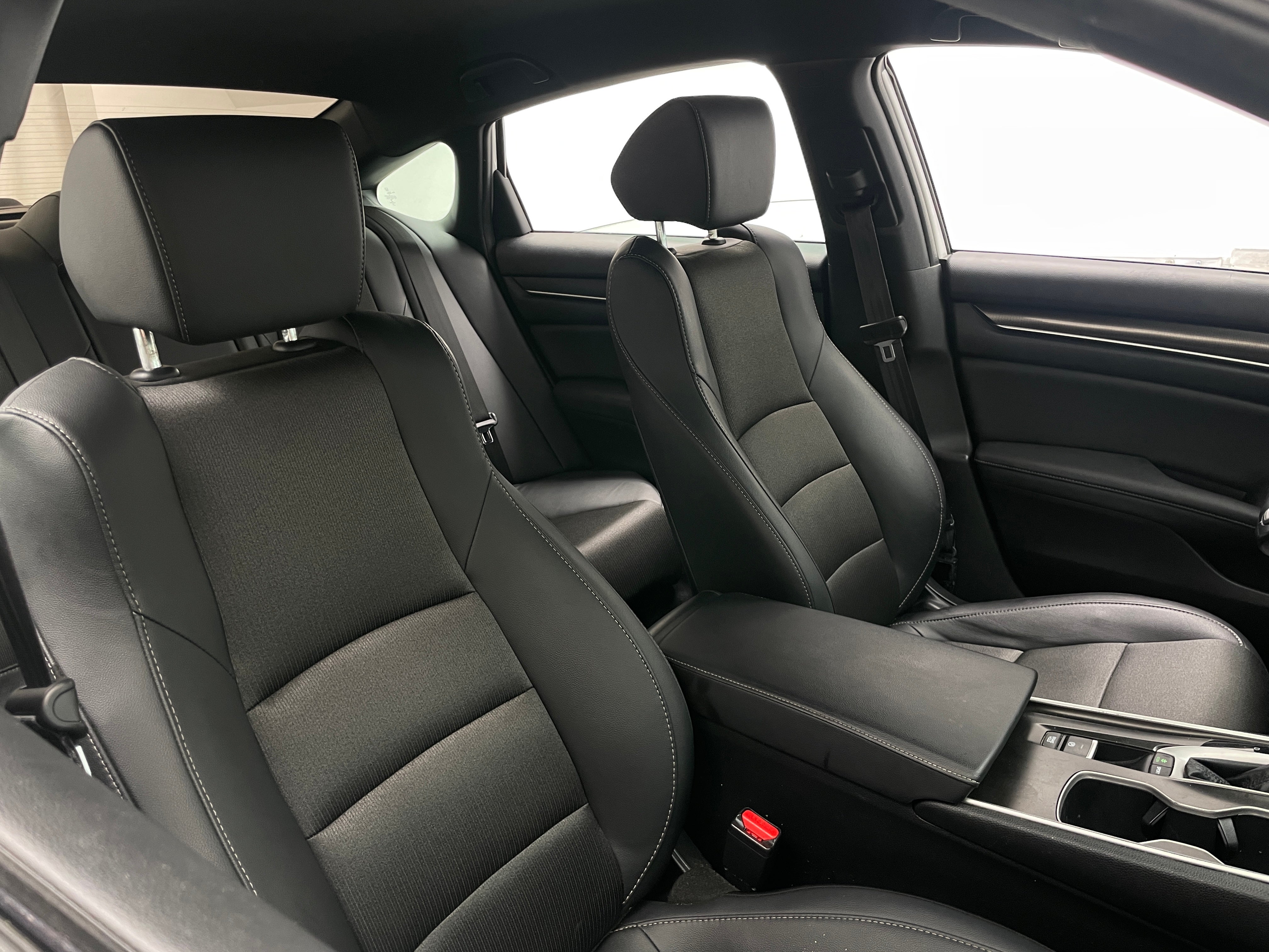 2020 Honda Accord Sport 2