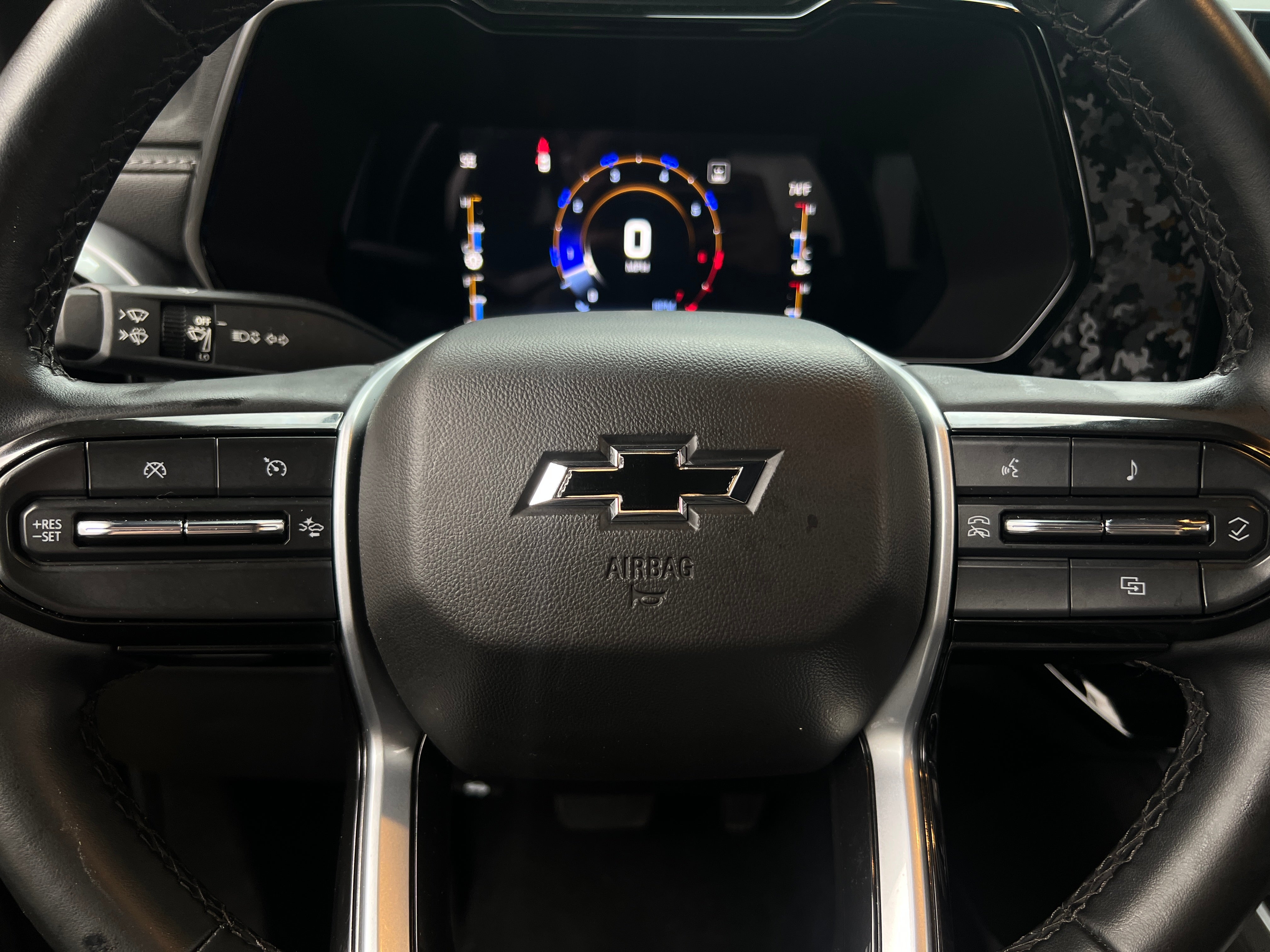 Thumbnail: 2023 Chevrolet Colorado - 5