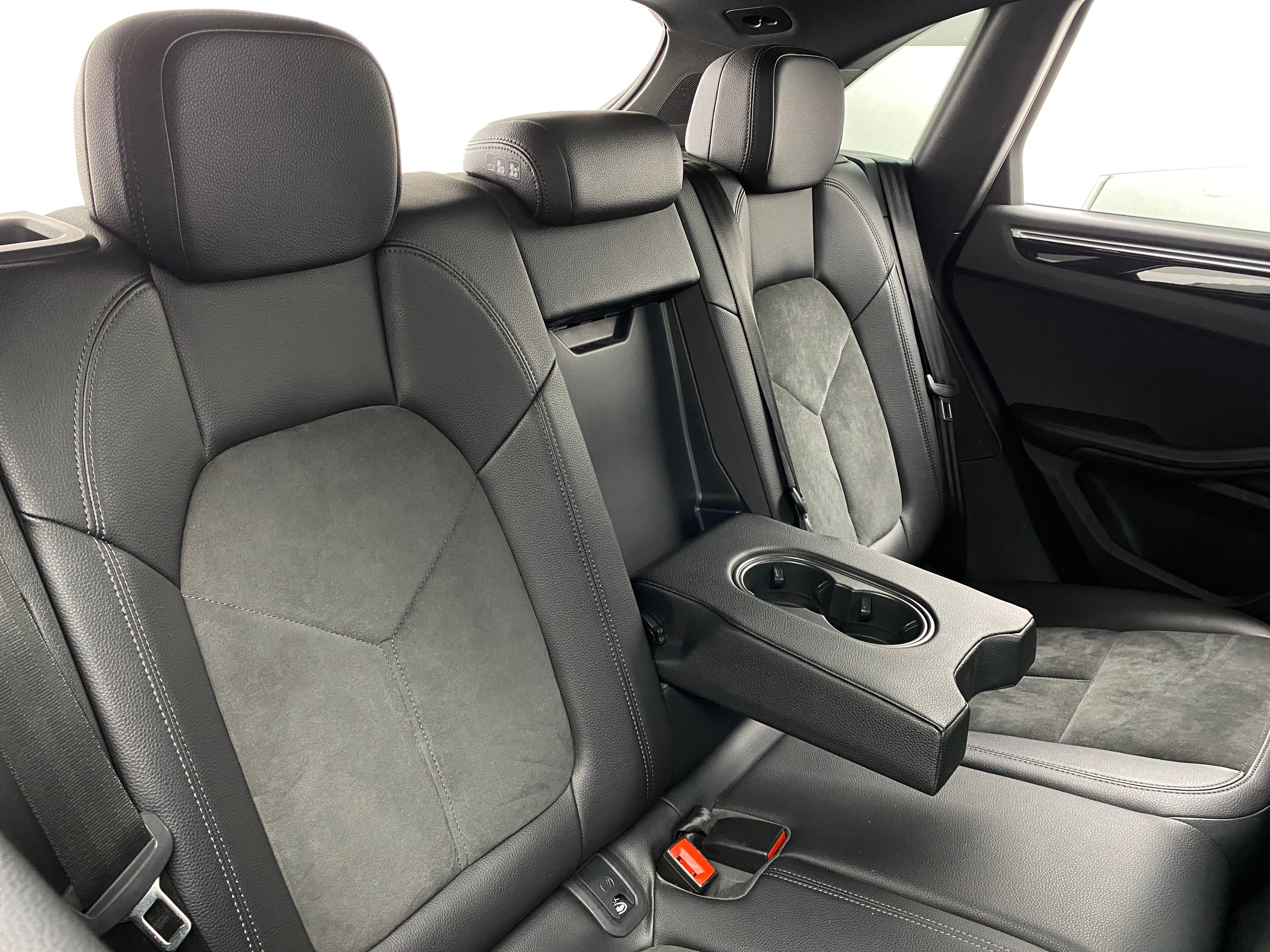 2018 Porsche Macan Base 5